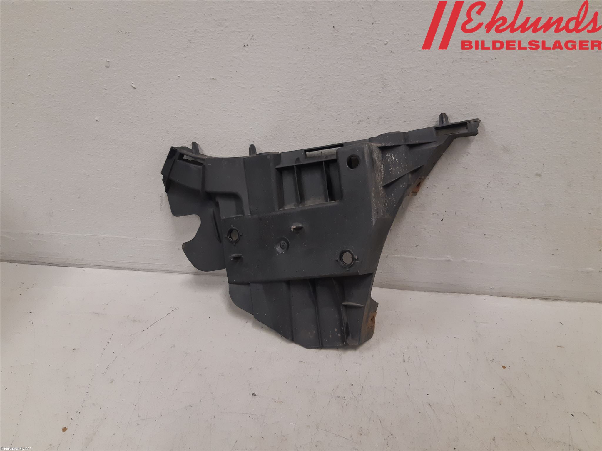 Volvo V70 08-13 Stötfångarfäste Fram Hö