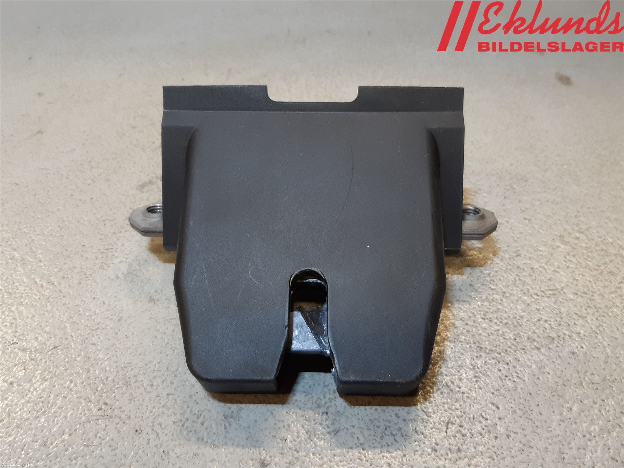 Volvo V40 12-19 Låskista Baklucka