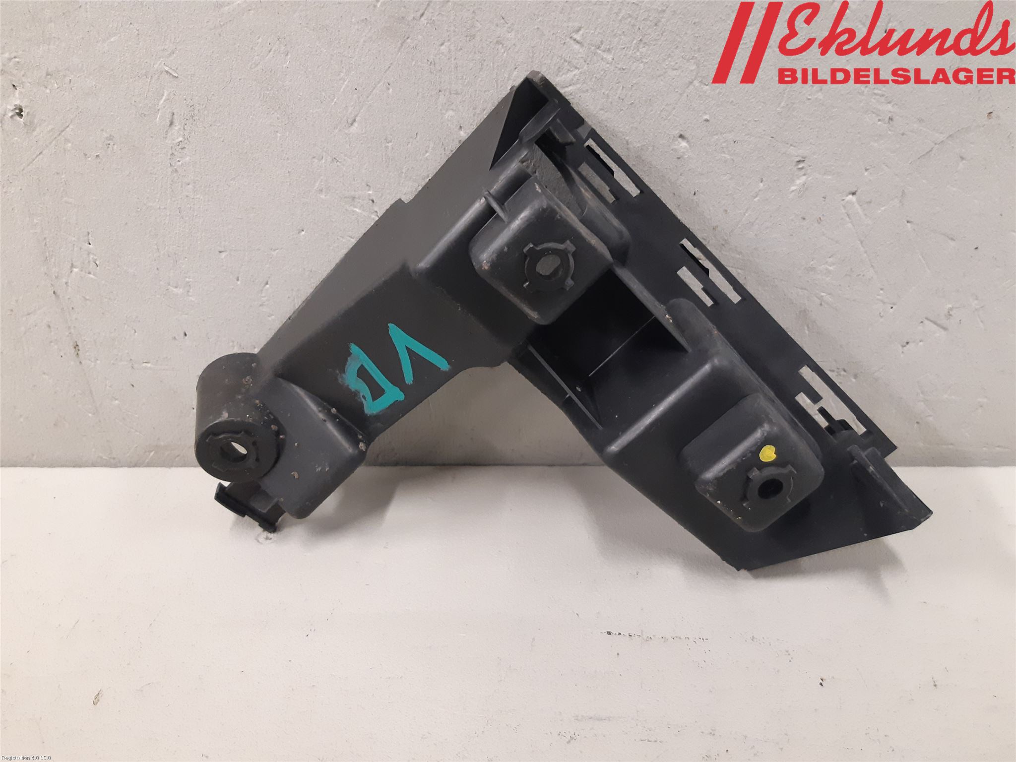 Volvo V70 08-13 Stötfångarfäste Bak Vä