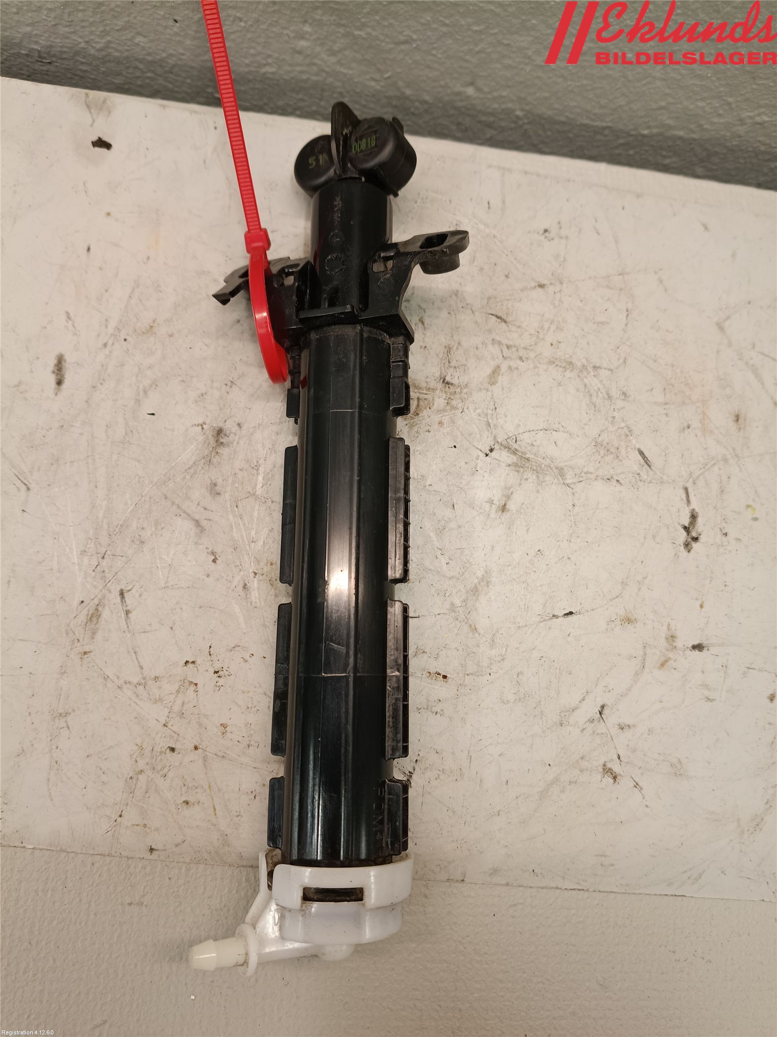 Volvo V60 14-18 Spolarmunstycke Strålkastare