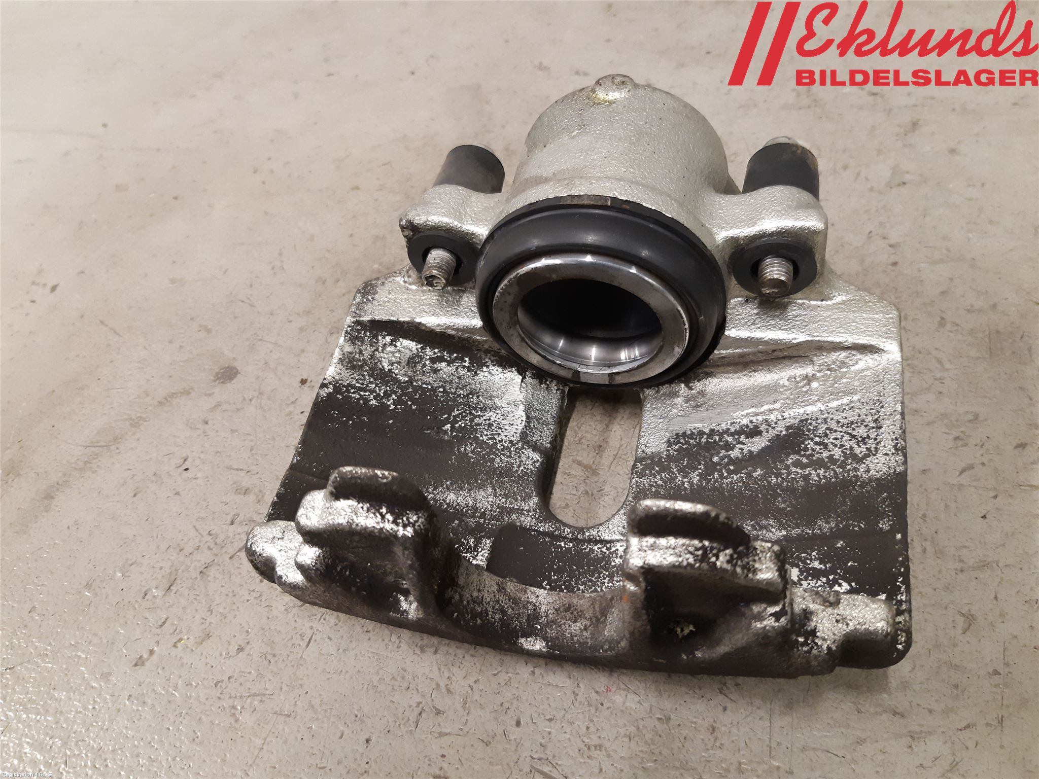 Volkswagen VW CADDY 11-15 Bromsok Fram Höger