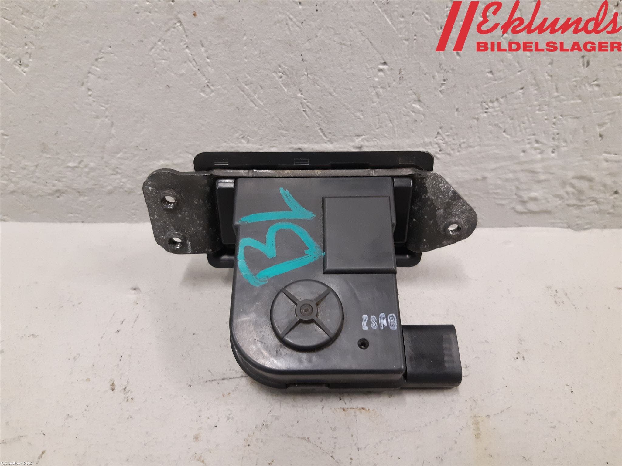 Hyundai i40 08-15 Låskista Baklucka