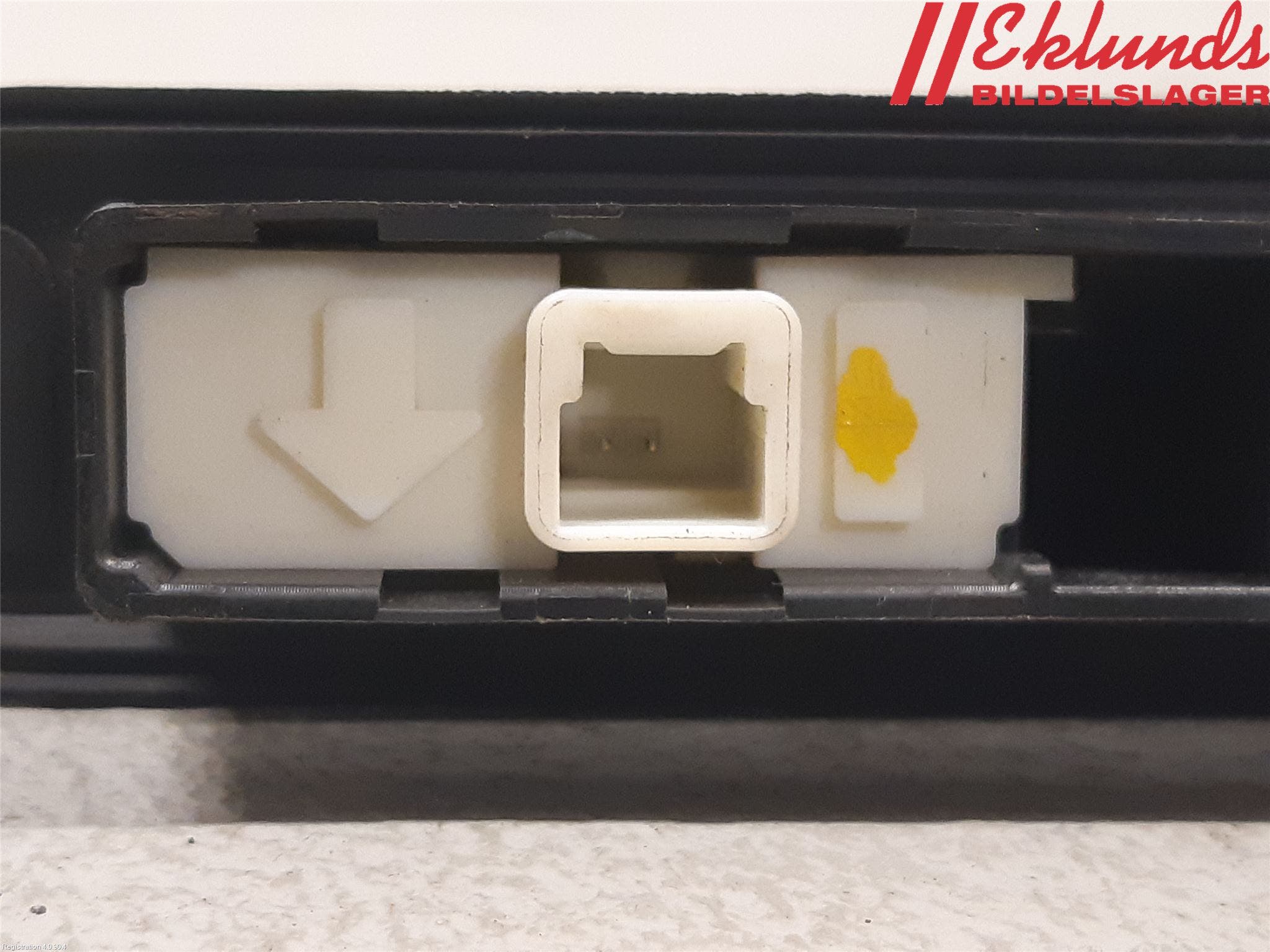 Toyota AVENSIS 09-15 Bakluckehandtag