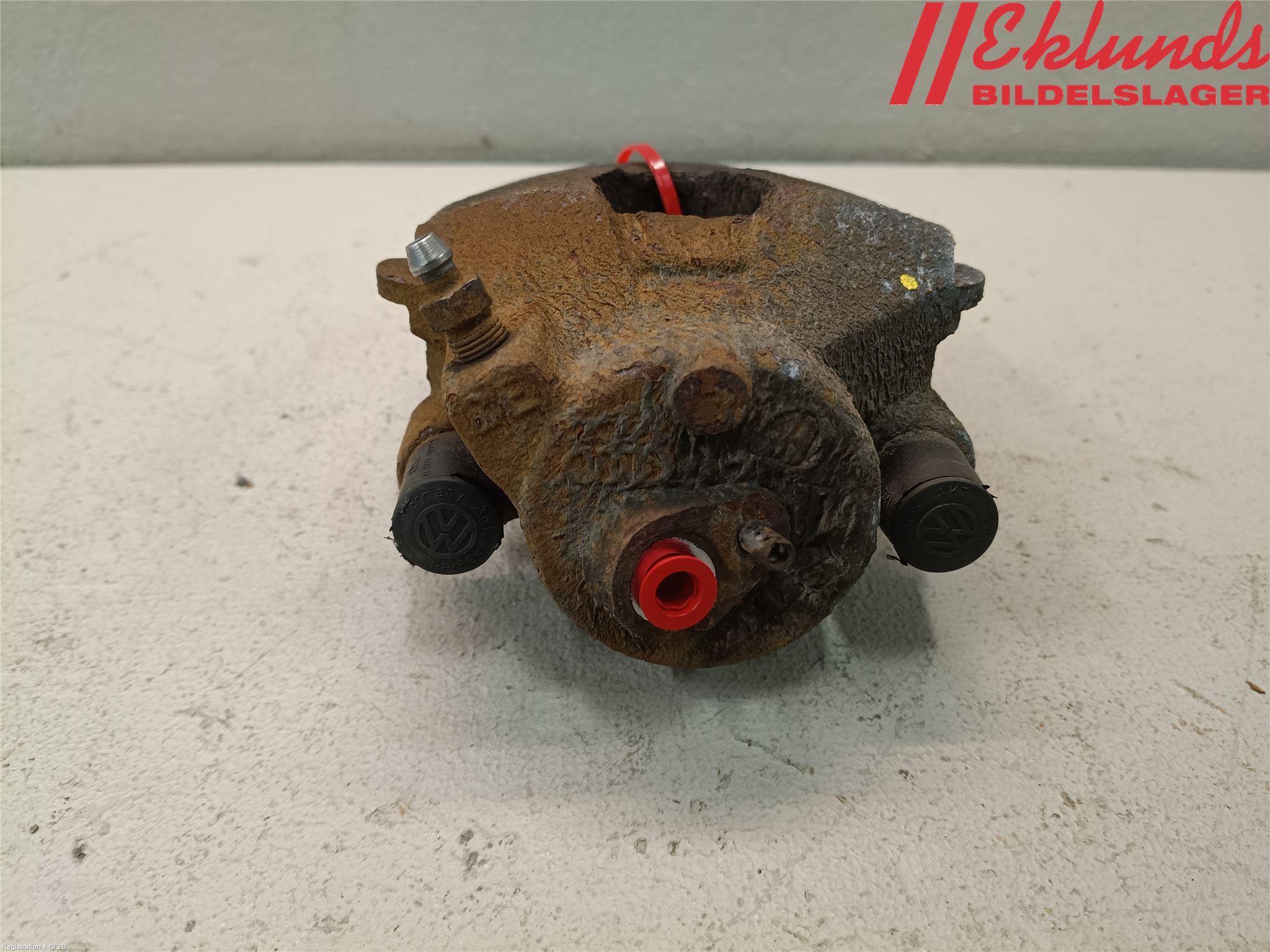 Volkswagen VW JETTA VI 11- Bromsok Fram Vänster