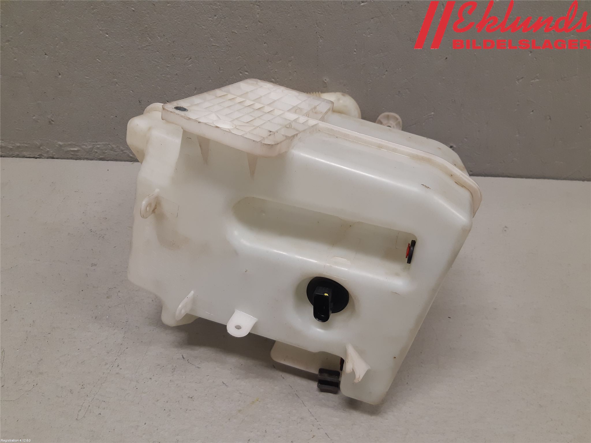Audi A3/S3 05-13 Spolartank Vindruta-Strål