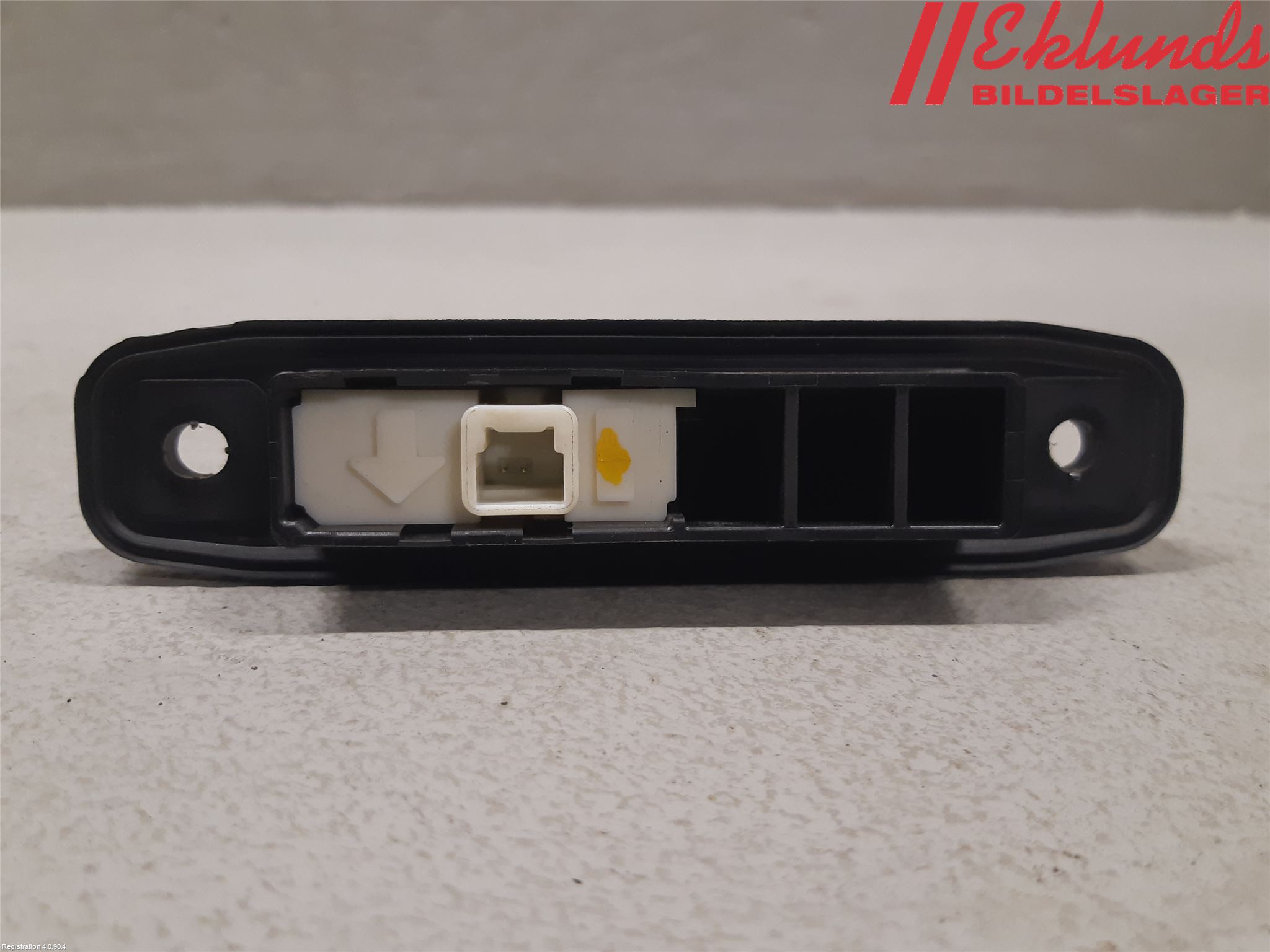 Toyota AVENSIS 09-15 Bakluckehandtag