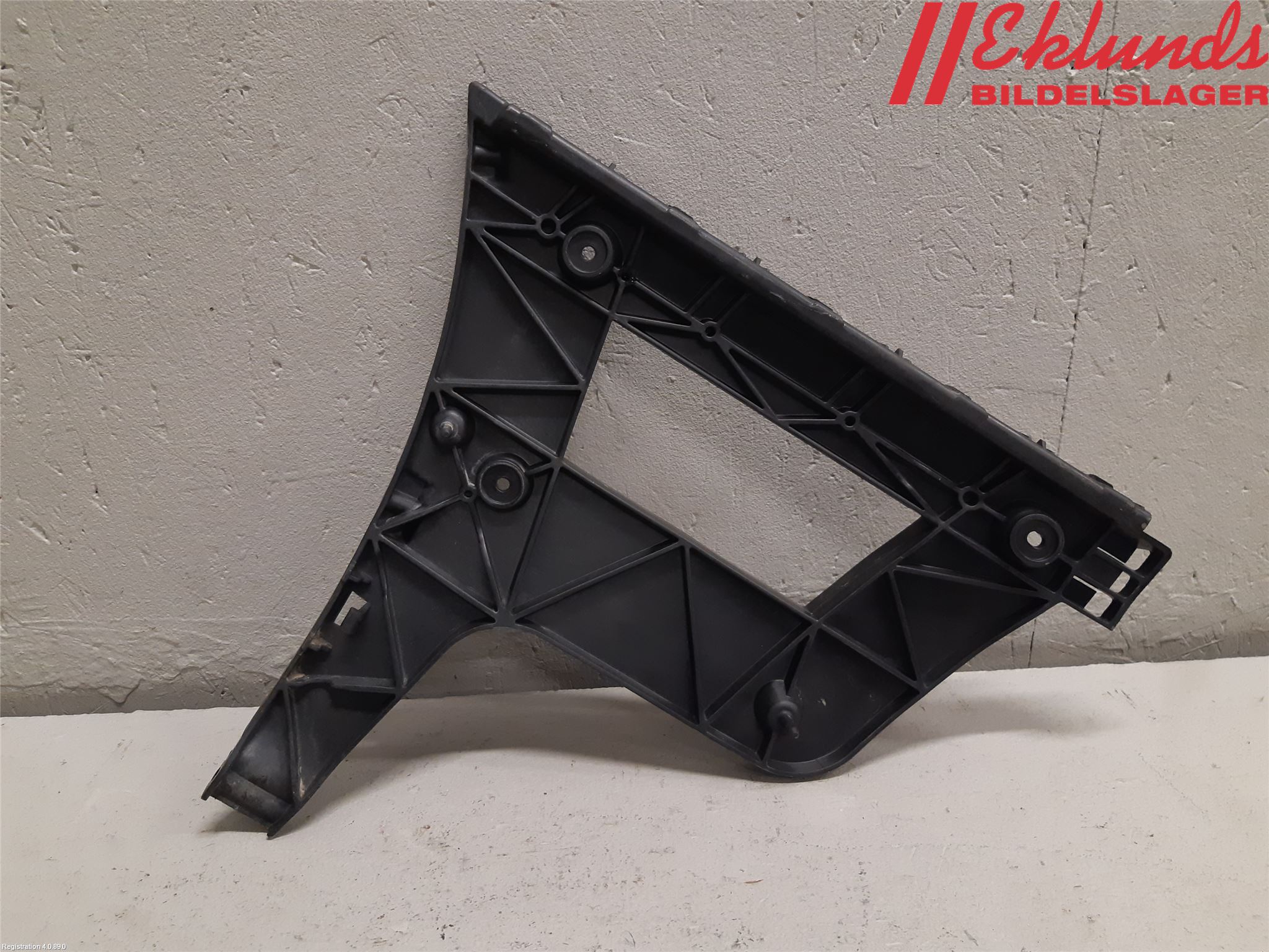 Audi A4/S4 08-11 Stötfångarfäste Bak Hö