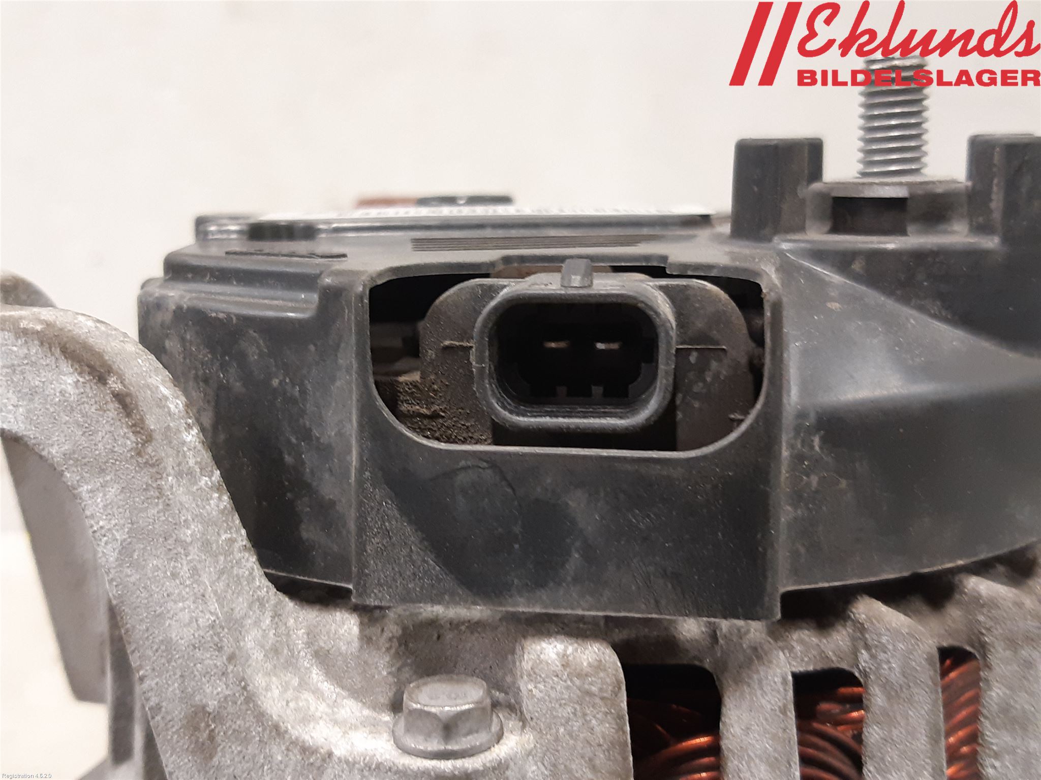 Opel ASTRA J 10-15 Generator