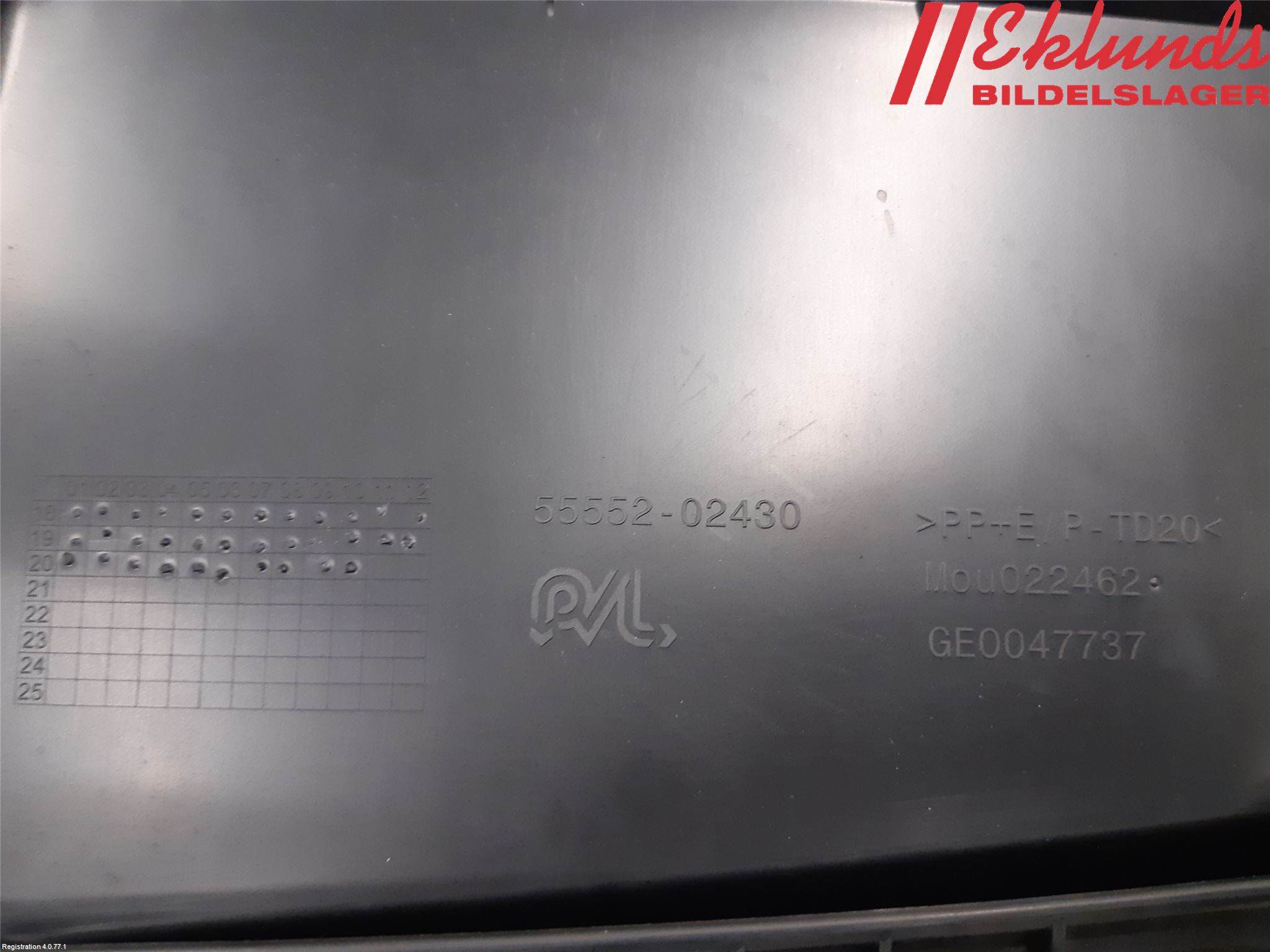 Toyota COROLLA 19- Handskfack