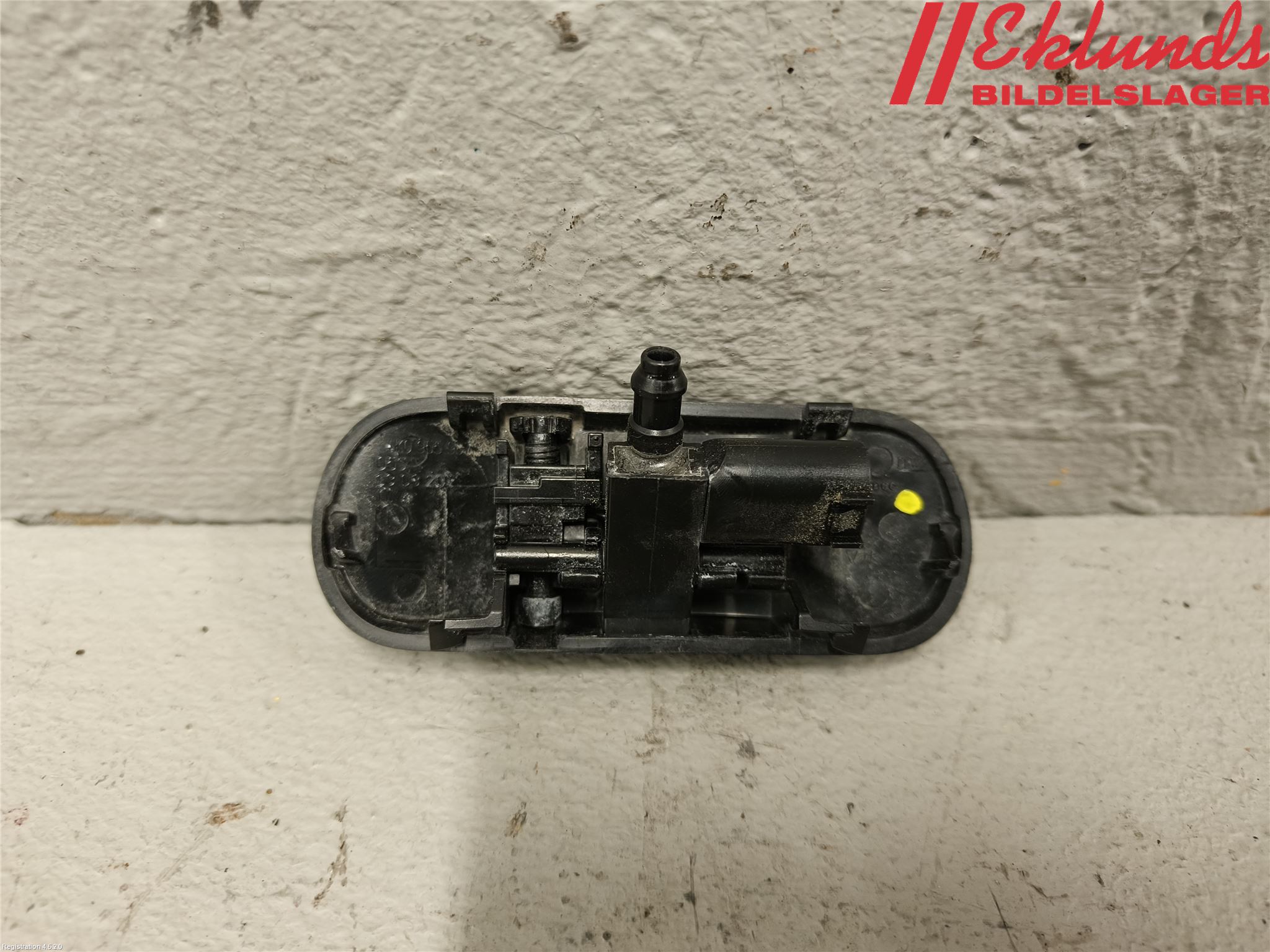 Audi A6 F2/C8 19- Spolarmunstycke Rutor