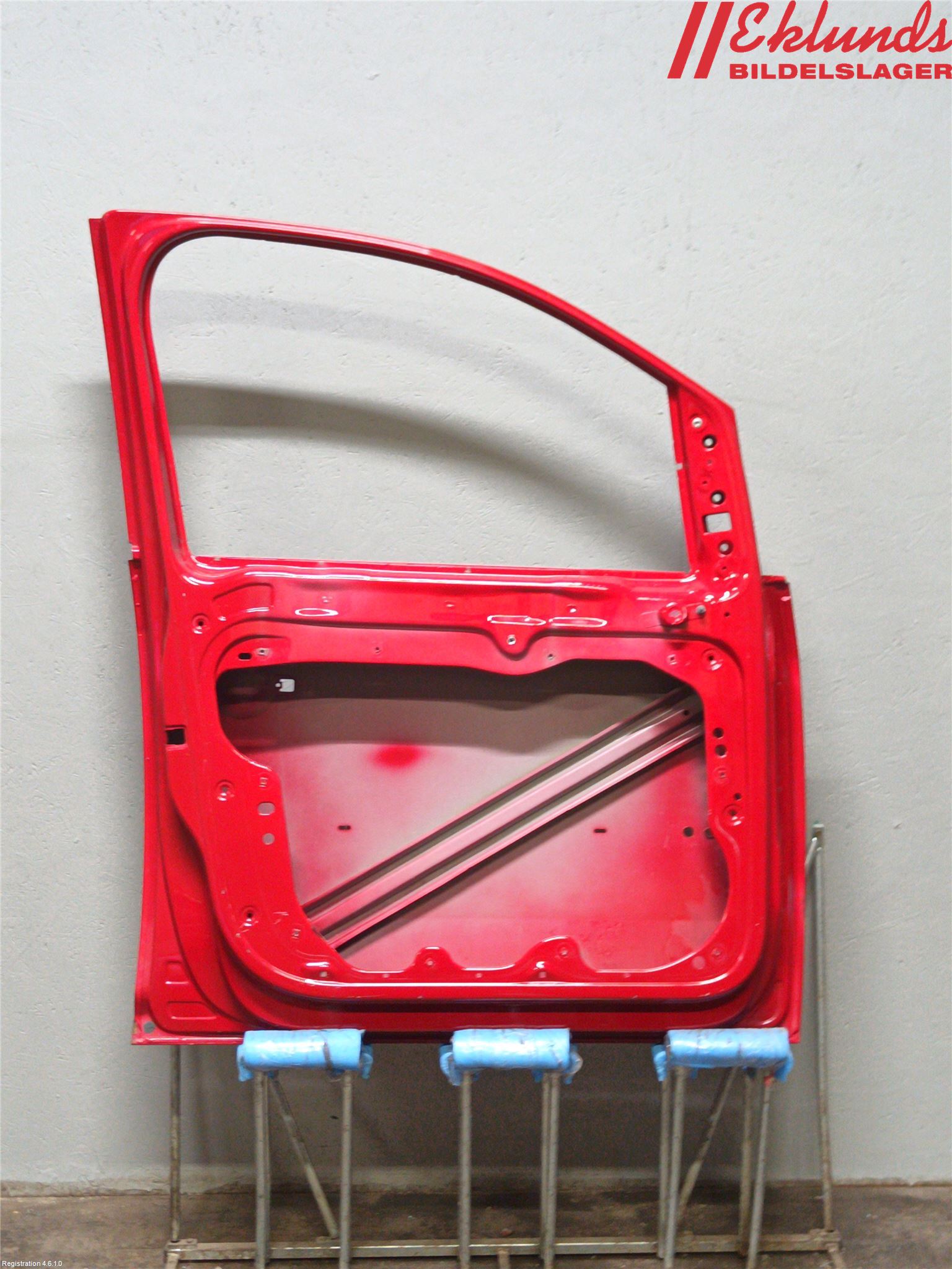 Volkswagen VW CADDY 11-15 Dörr Fram Vänster