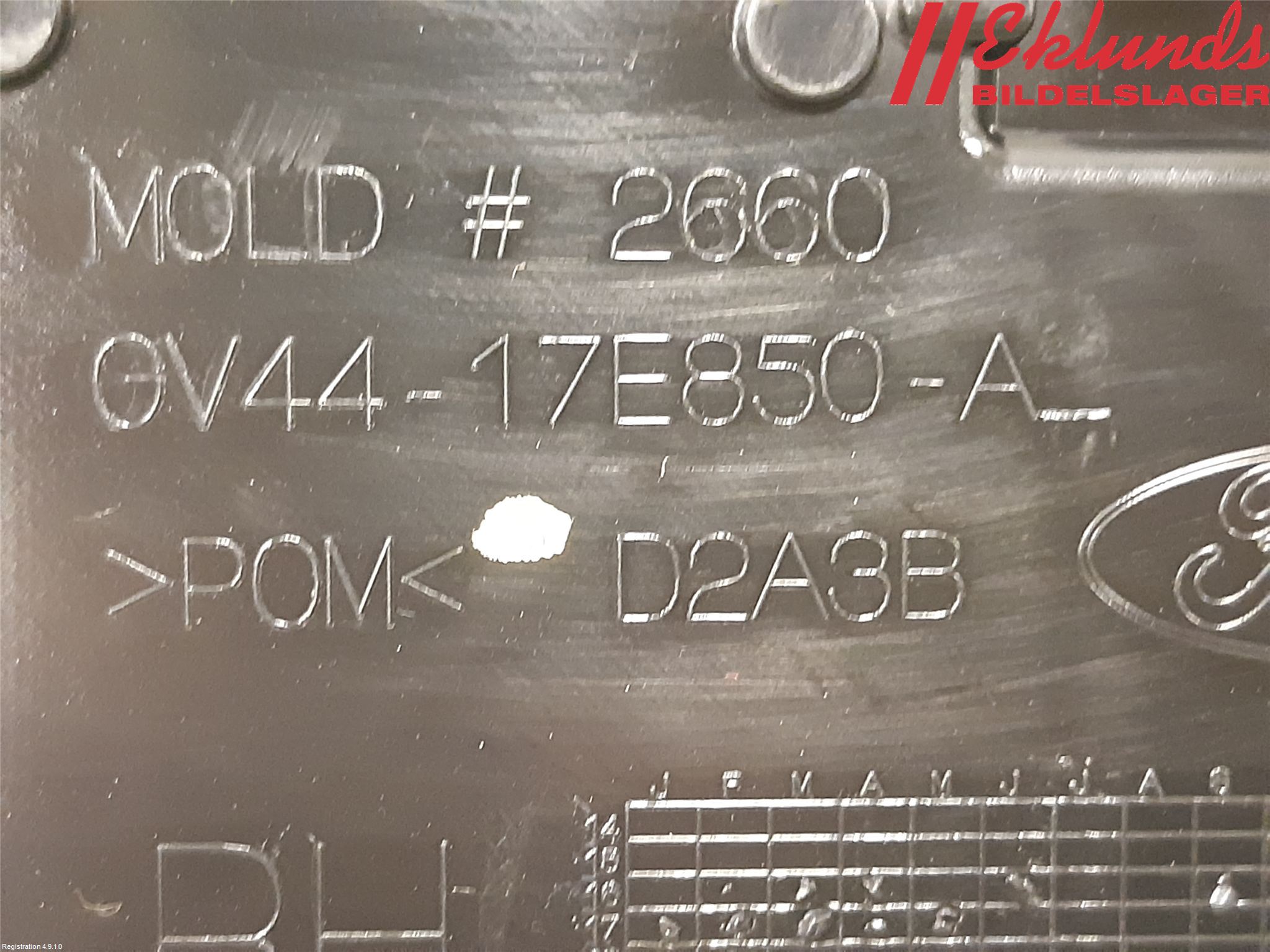 Ford KUGA 17-19 Stötfångarfäste Bak Hö