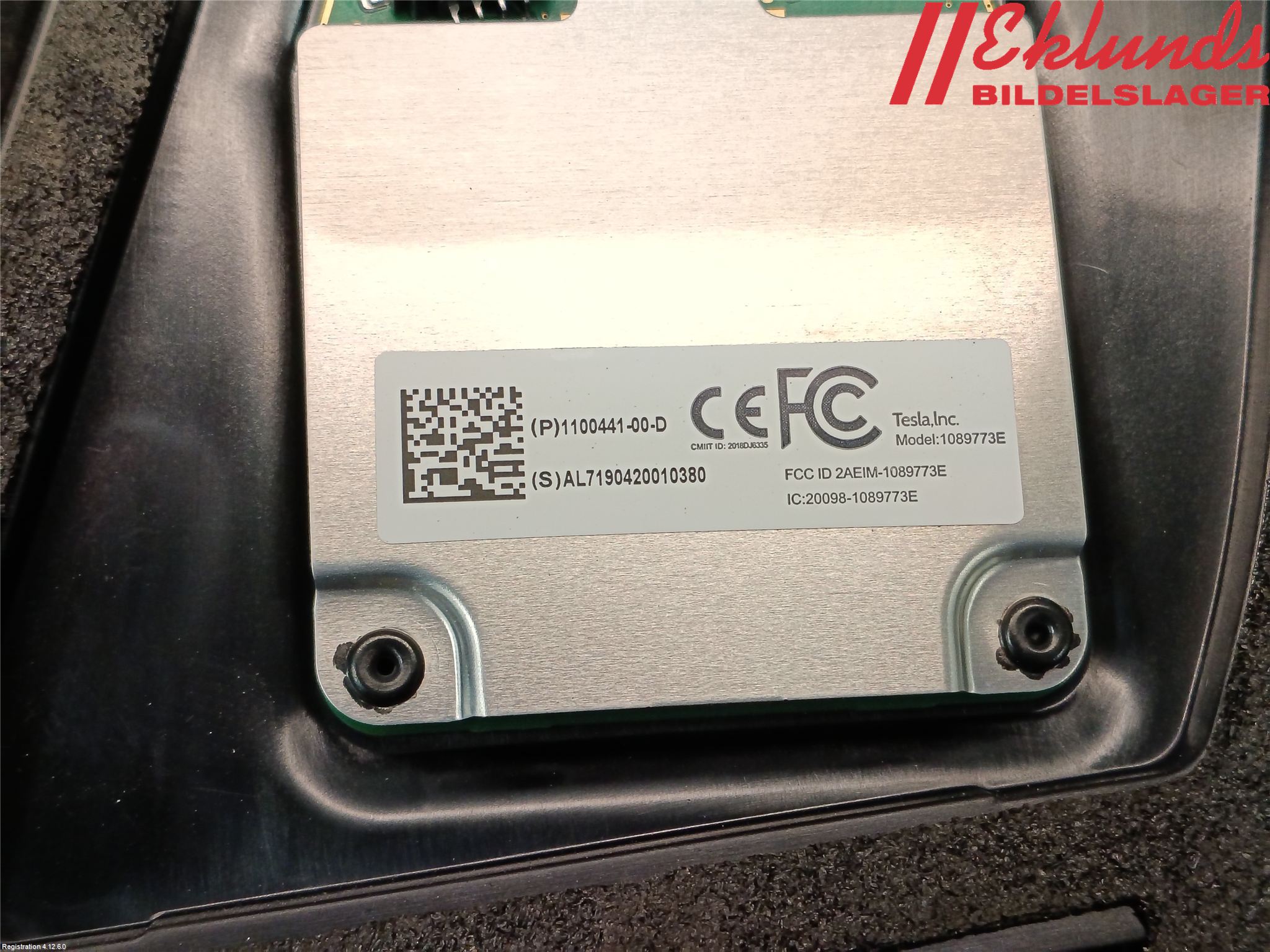 Tesla MODEL 3 17- Inr Plastd A-B-C Stolpe