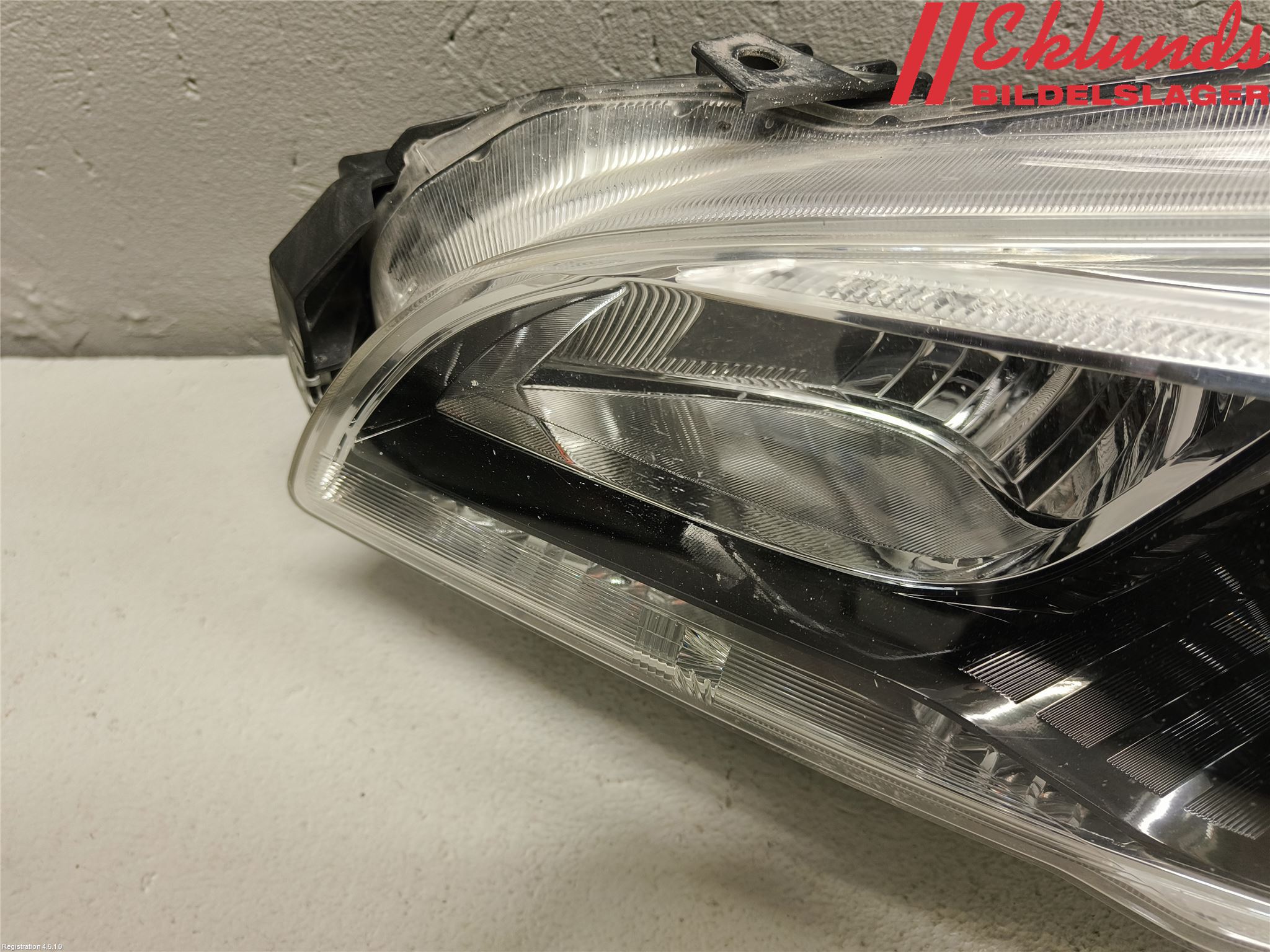 Subaru OUTBACK 15-20 Strålkastare Vänster