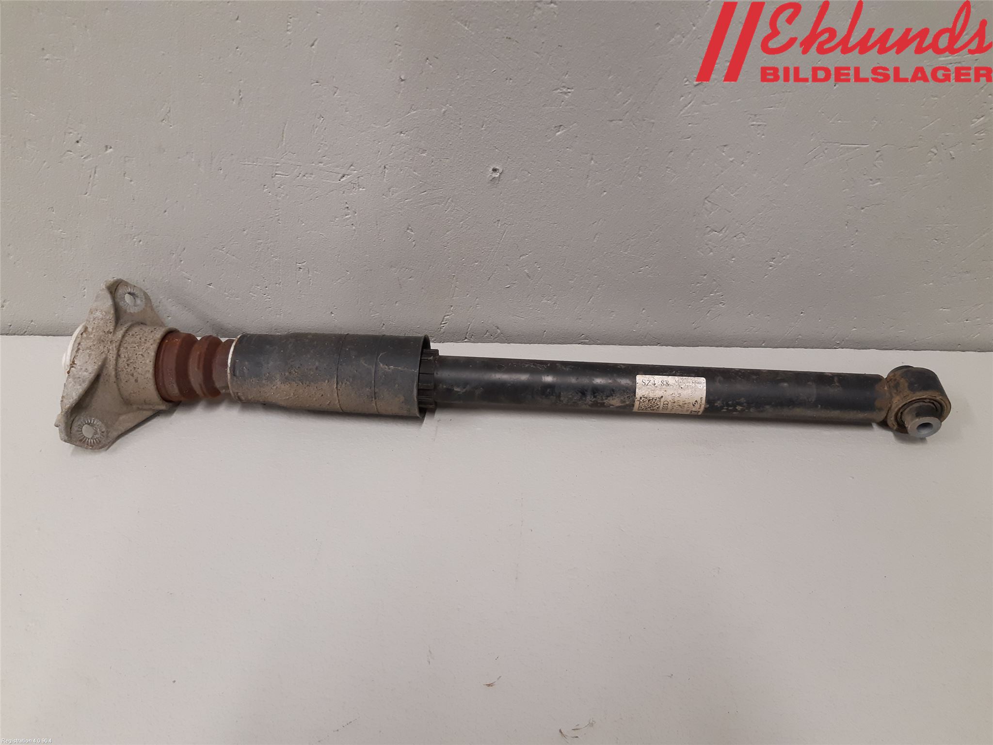 Audi A6 F2/C8 19- Stötdämpare Bak