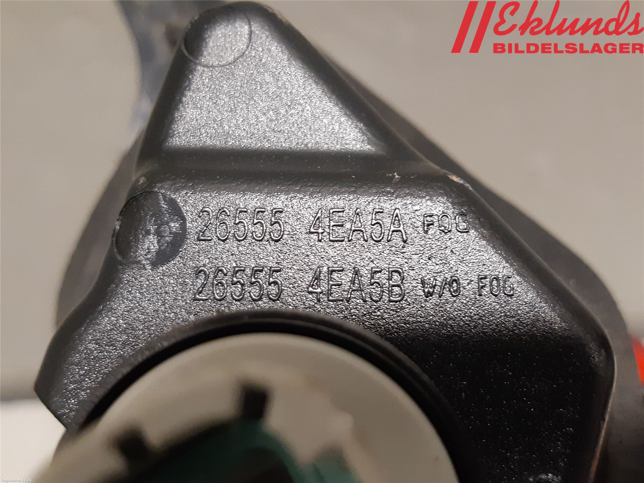 Nissan QASHQAI 14-17 Bakljus Lucka Vä
