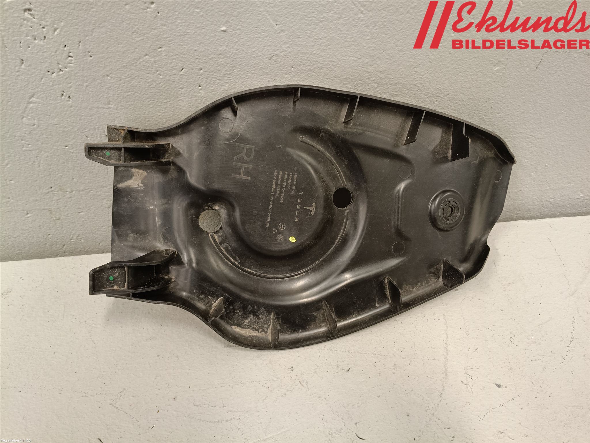 Tesla MODEL Y 21- Bakvagn Övrigt