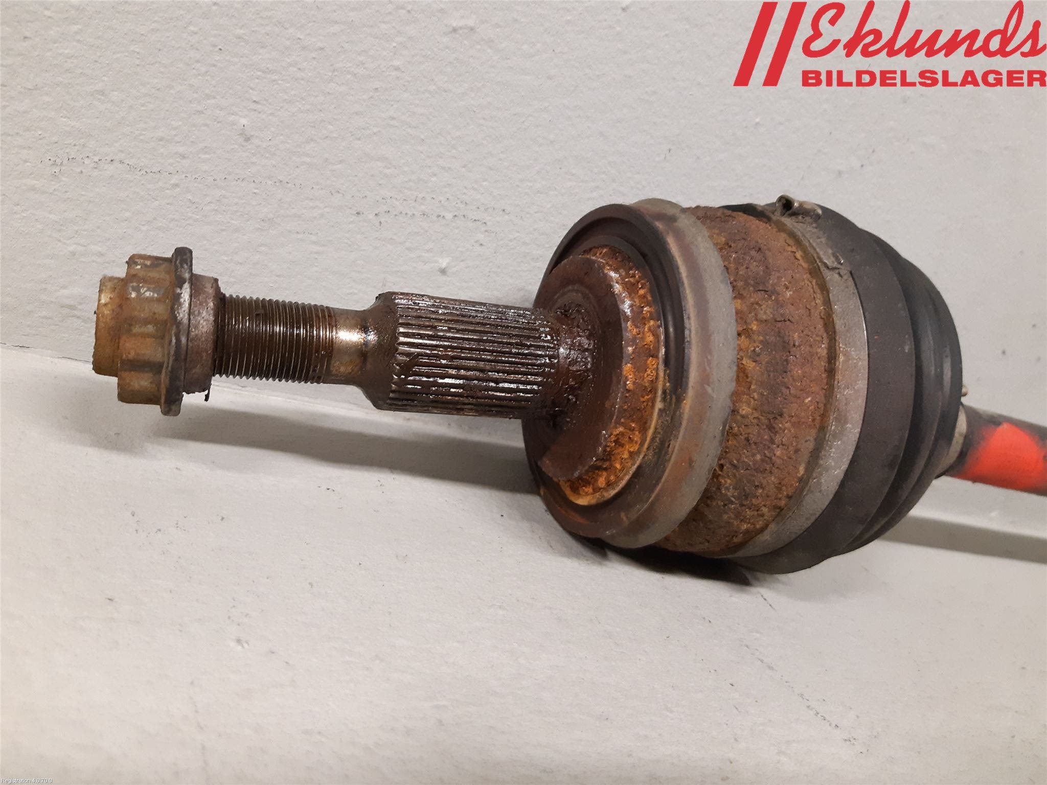 Volkswagen VW TRANSP/CARAVELLE (T5) 04-15 Drivaxel Fram Vänster