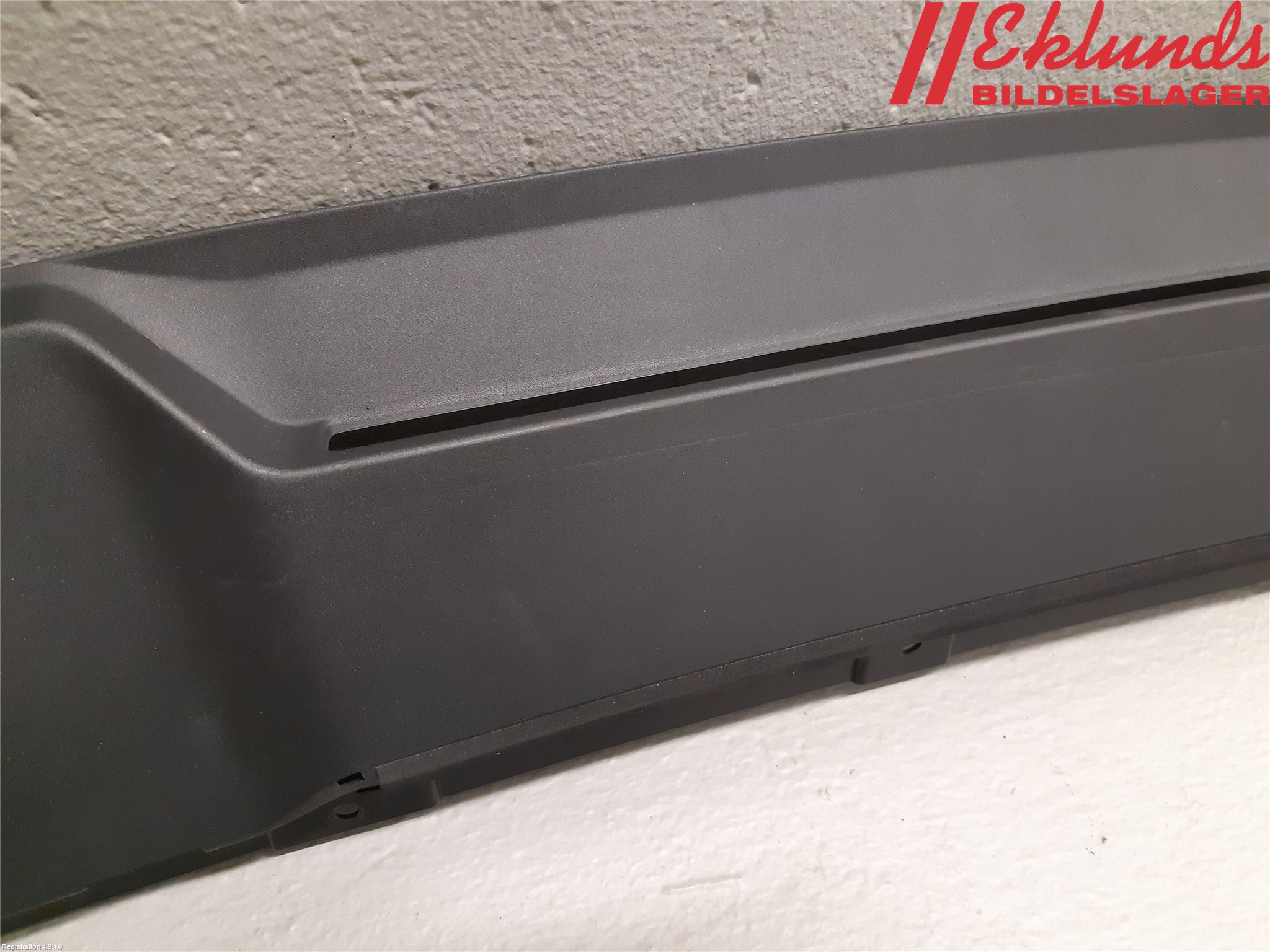 Volvo XC40/RECHARGE 18- Spoiler Baklucka