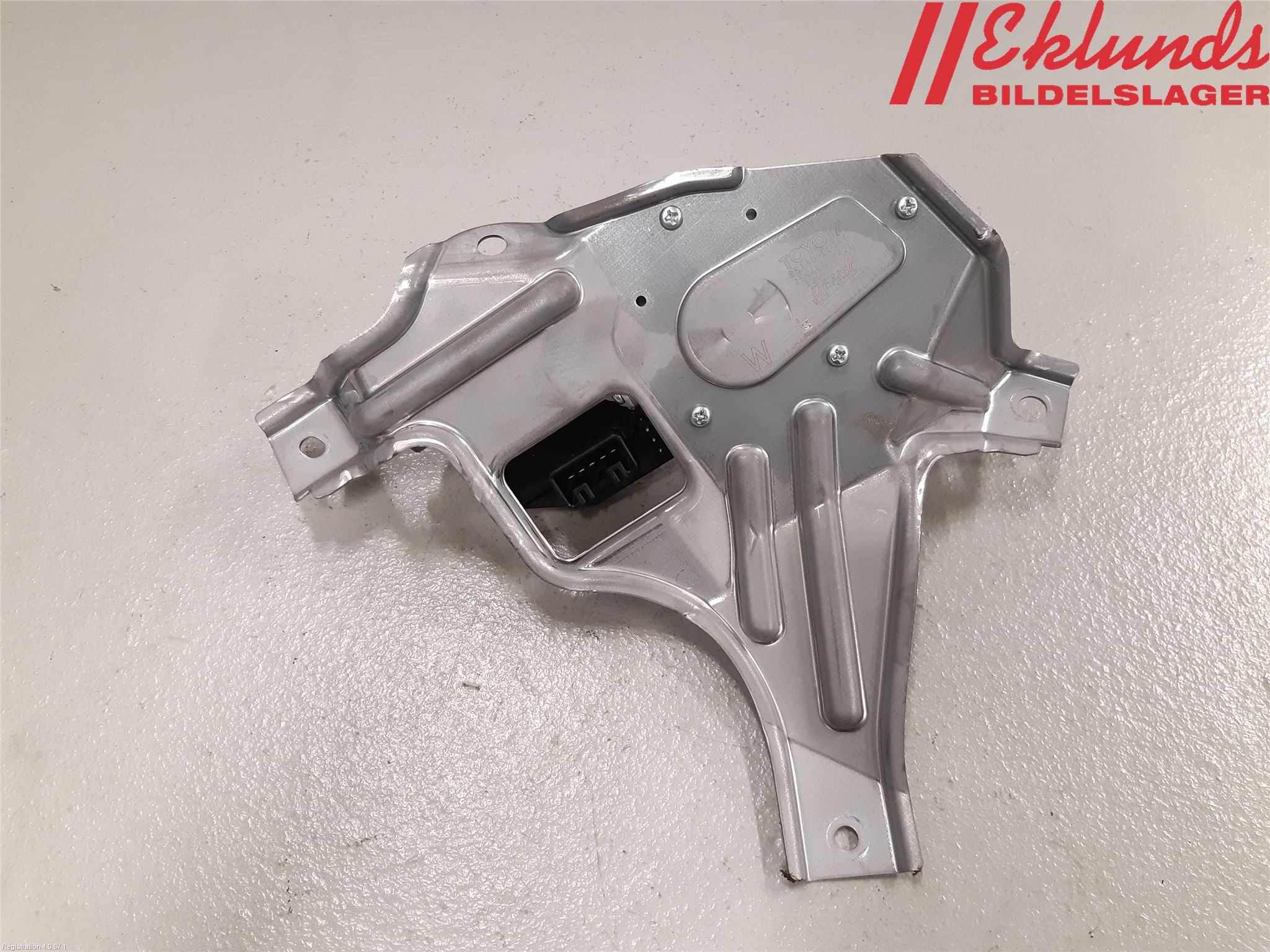 Toyota YARIS XP130 15-20 Torkarmotor Baklucka