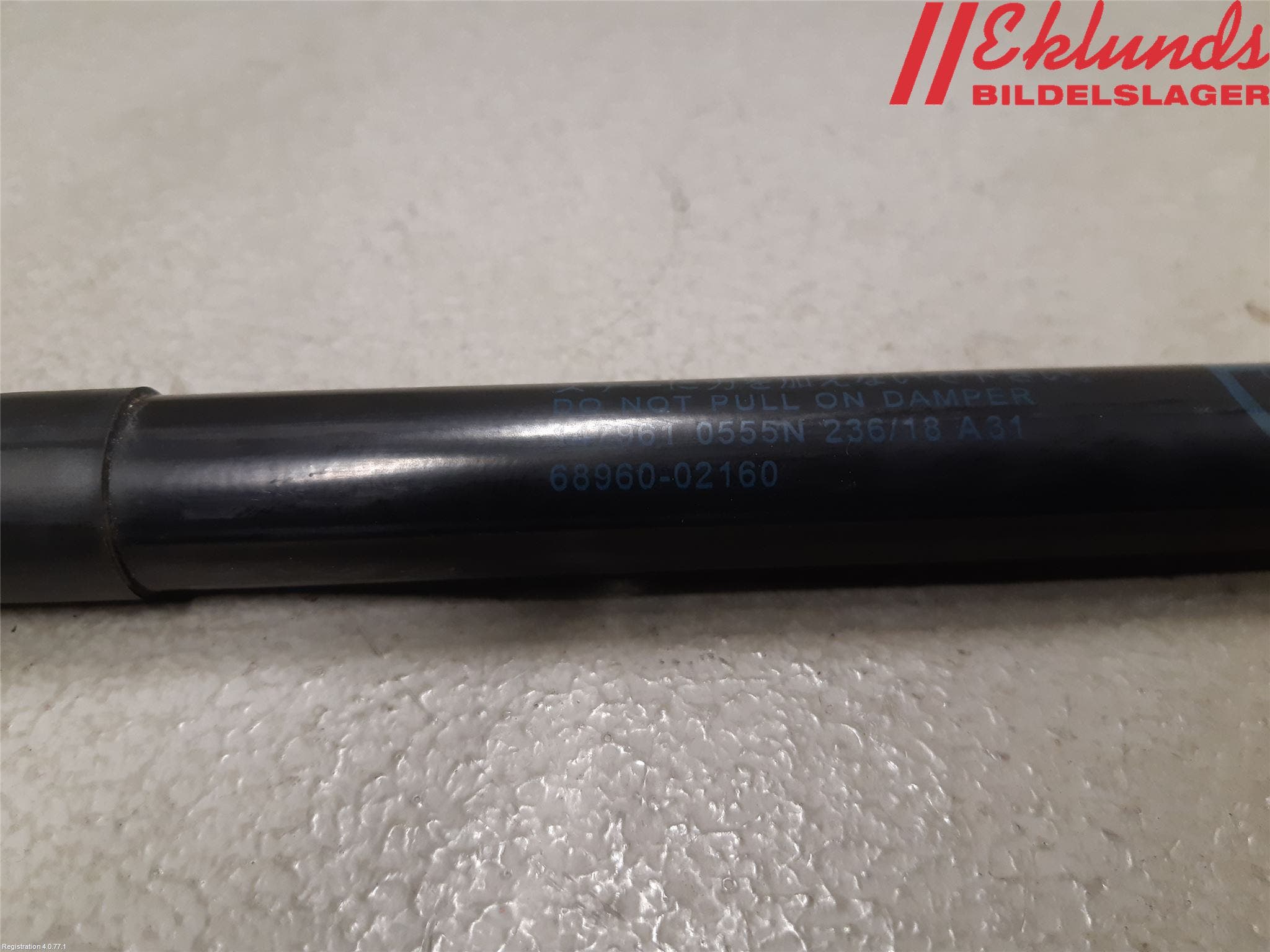 Toyota AURIS 13-19 Gasfjäder Baklucka