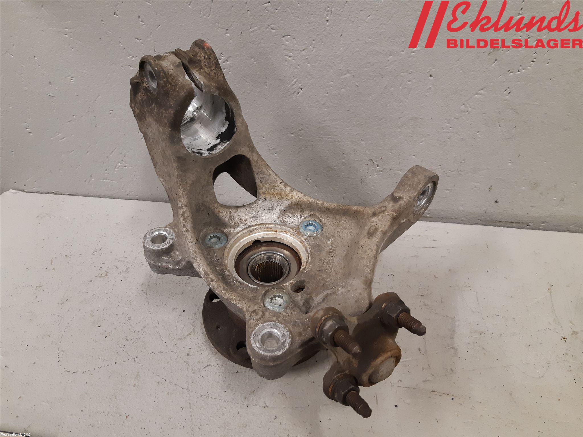 Volkswagen VW PASSAT 15-19 Styrspindel Lagerhus Hö