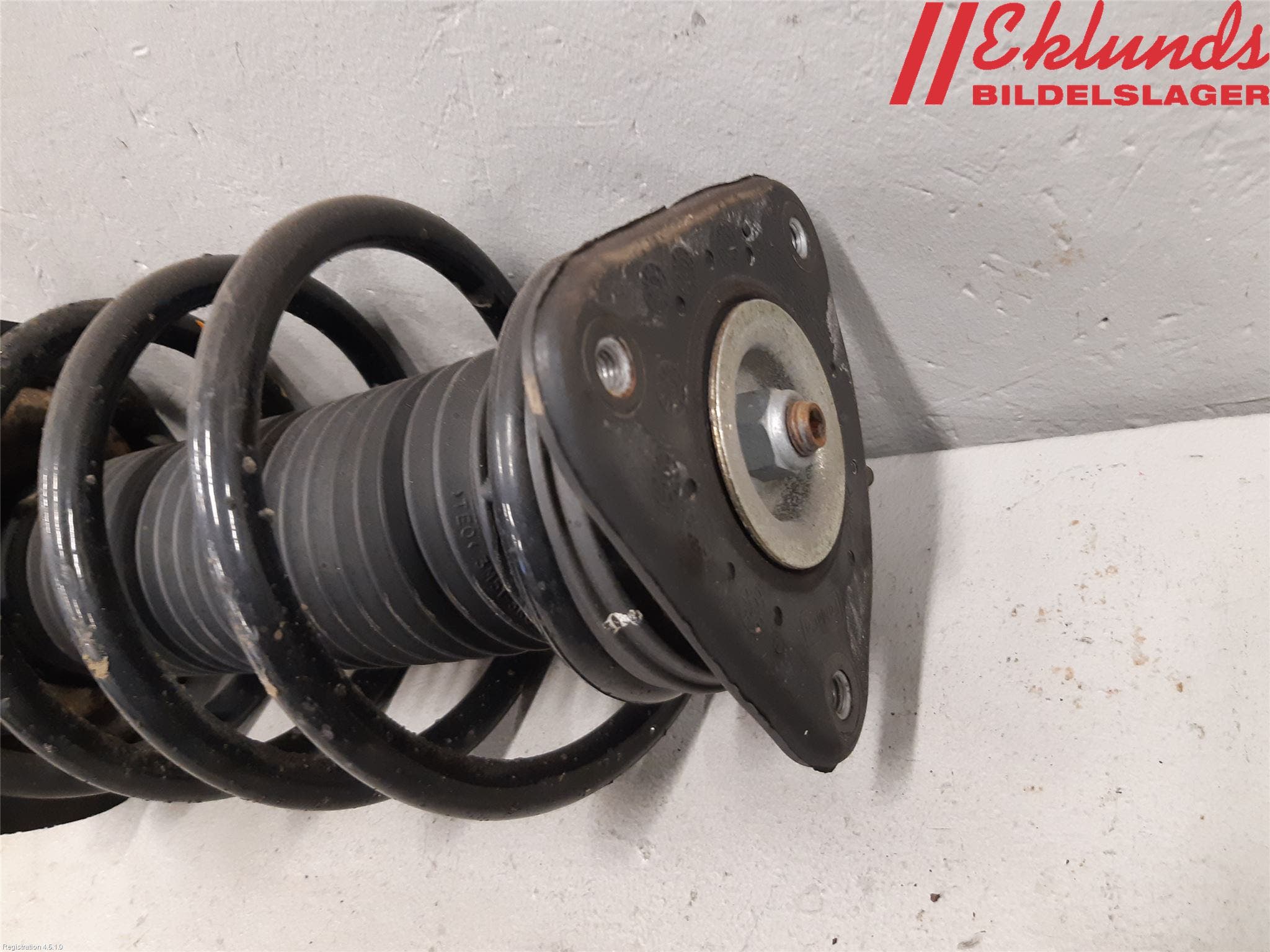 Ford FOCUS 11-14 Fjäderben Fram Höger