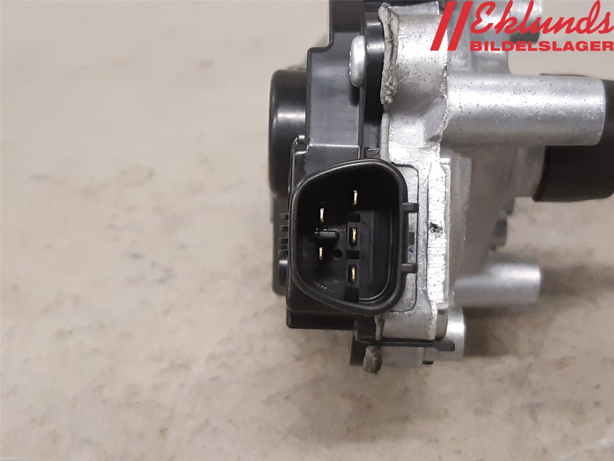 Toyota YARIS XP21 20- Torkarmotor Vindruta