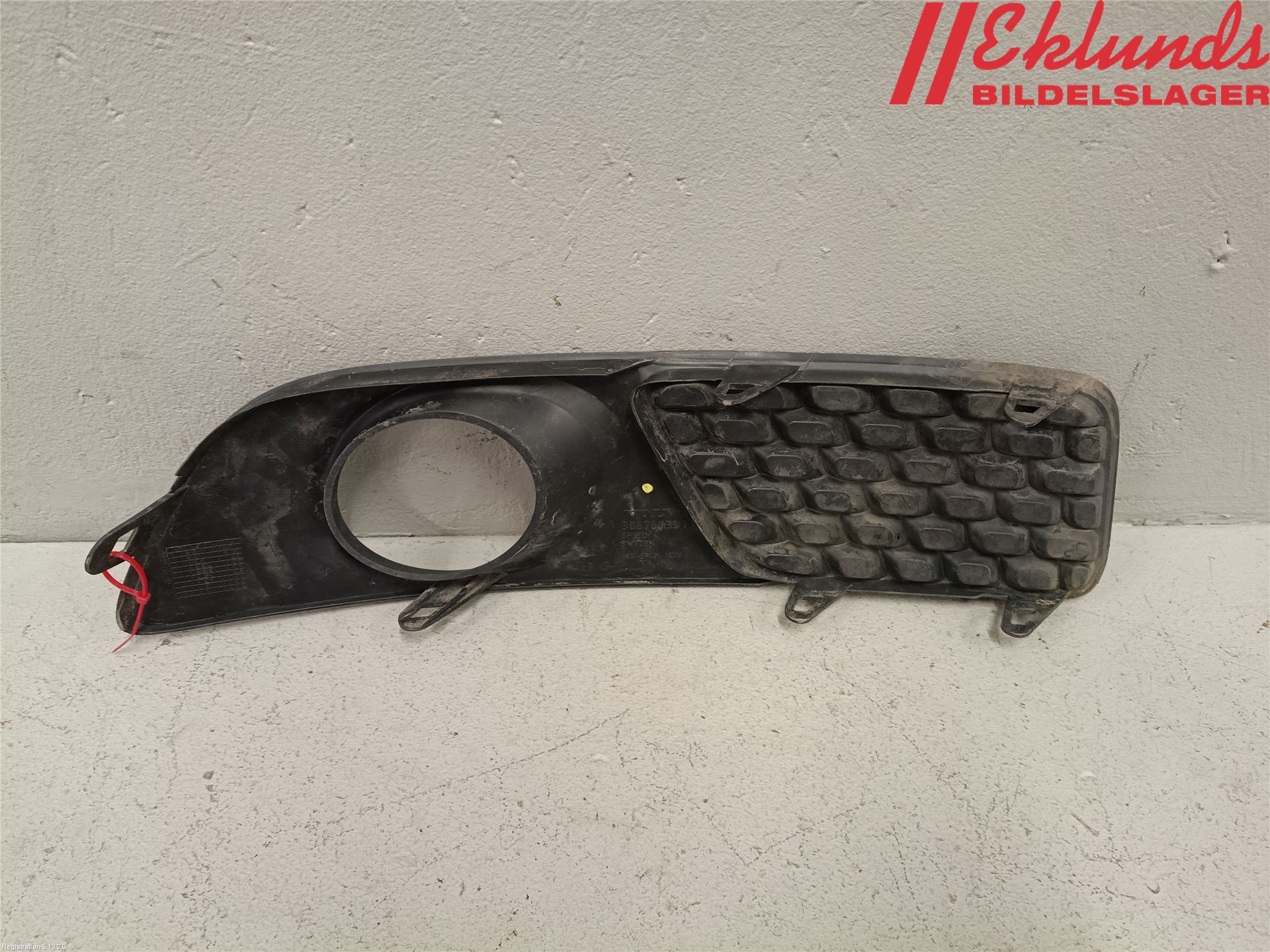 Volvo V70 08-13 Dimljussarg Fram