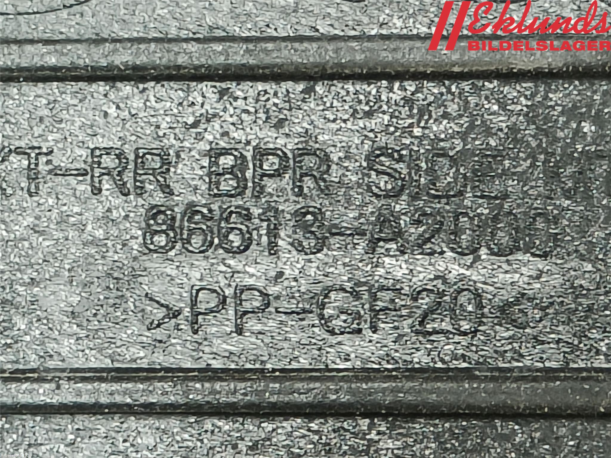Kia CEED 12-18 Stötfångarfäste Bak Vä