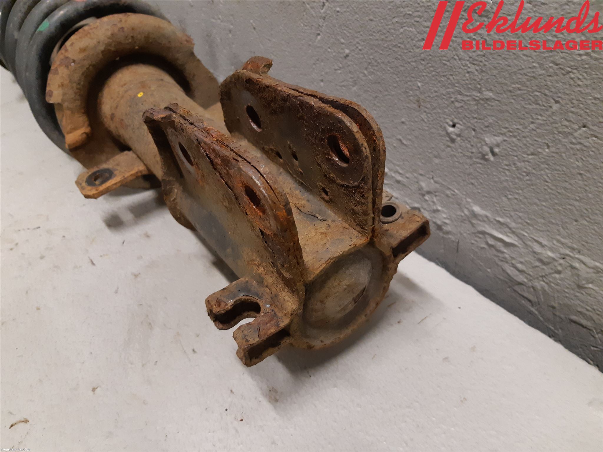 Nissan PRIMASTAR Fjäderben Fram Höger
