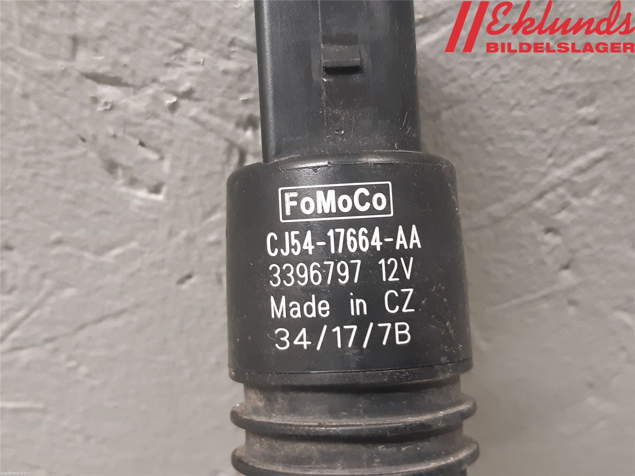 Ford KUGA 17-19 Spolarpump Vindruta