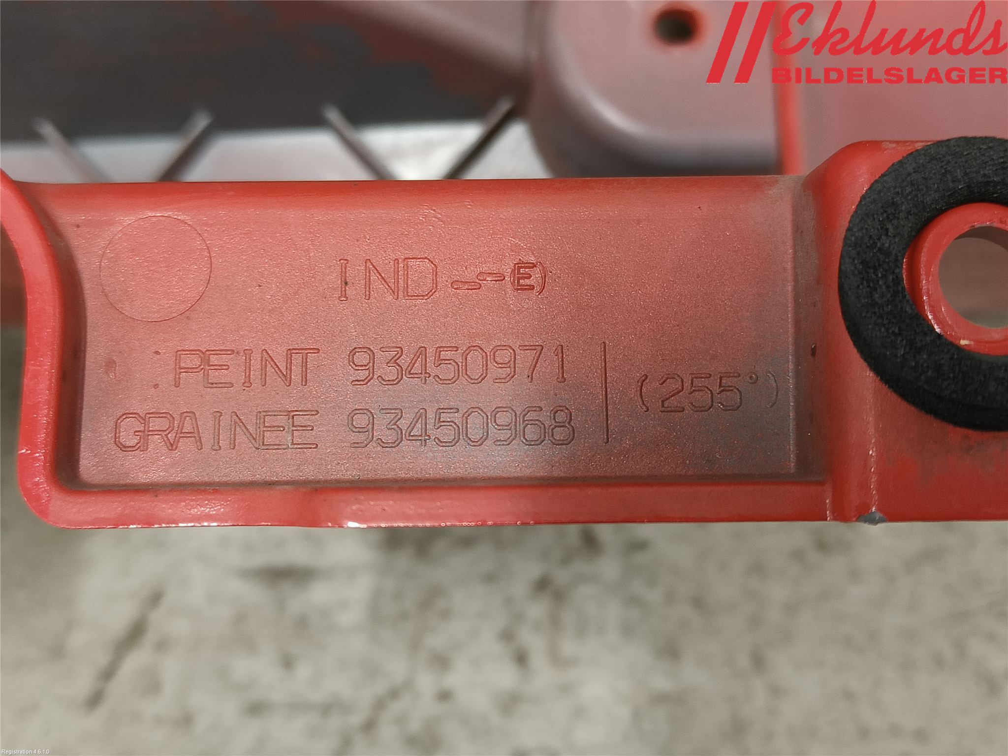 Renault TRAFIC/E-TECH 15- Bakljussarg