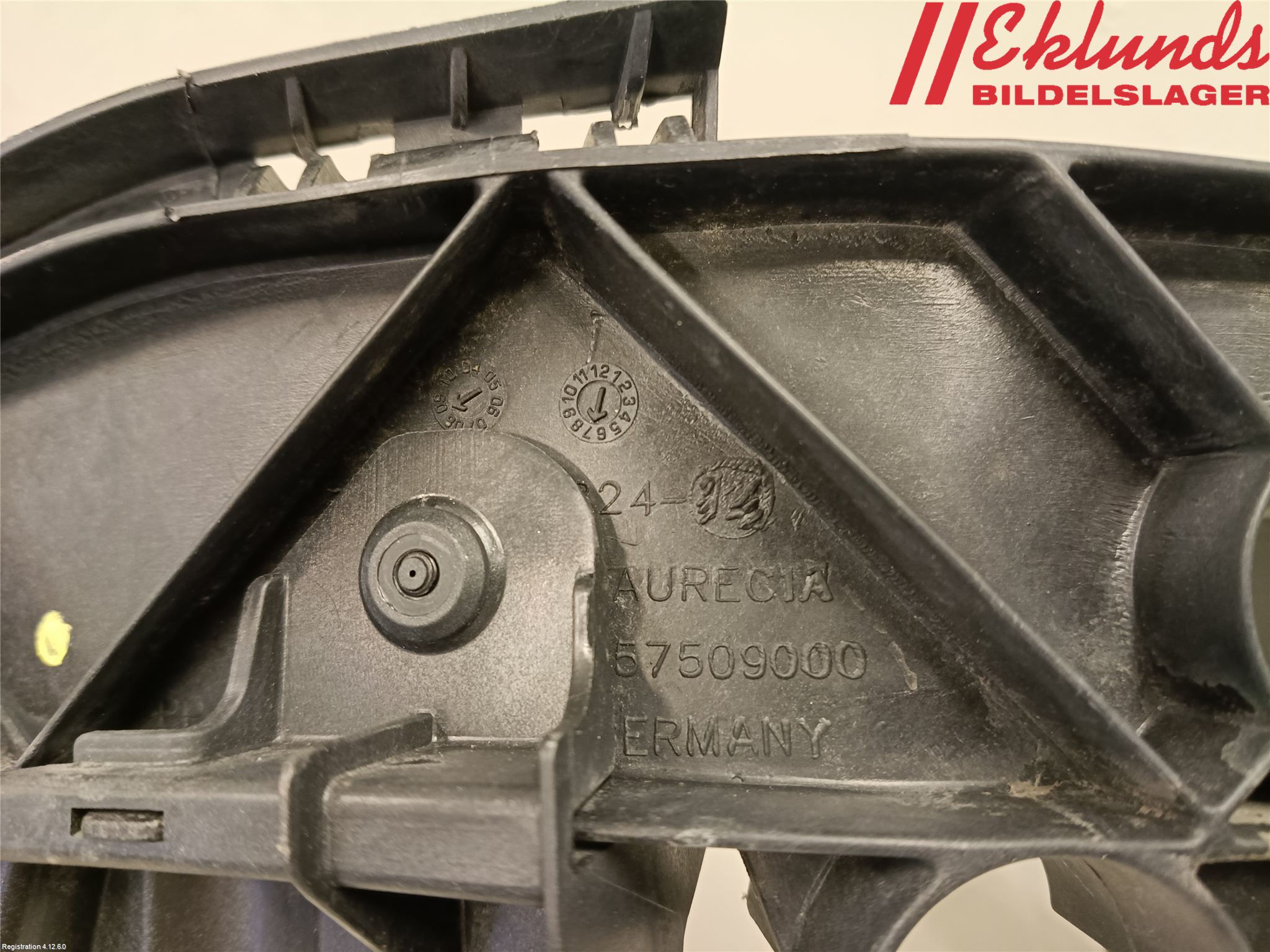 BMW 1 E87/81 5D/3D 03-11 Strålkast Fästsarg