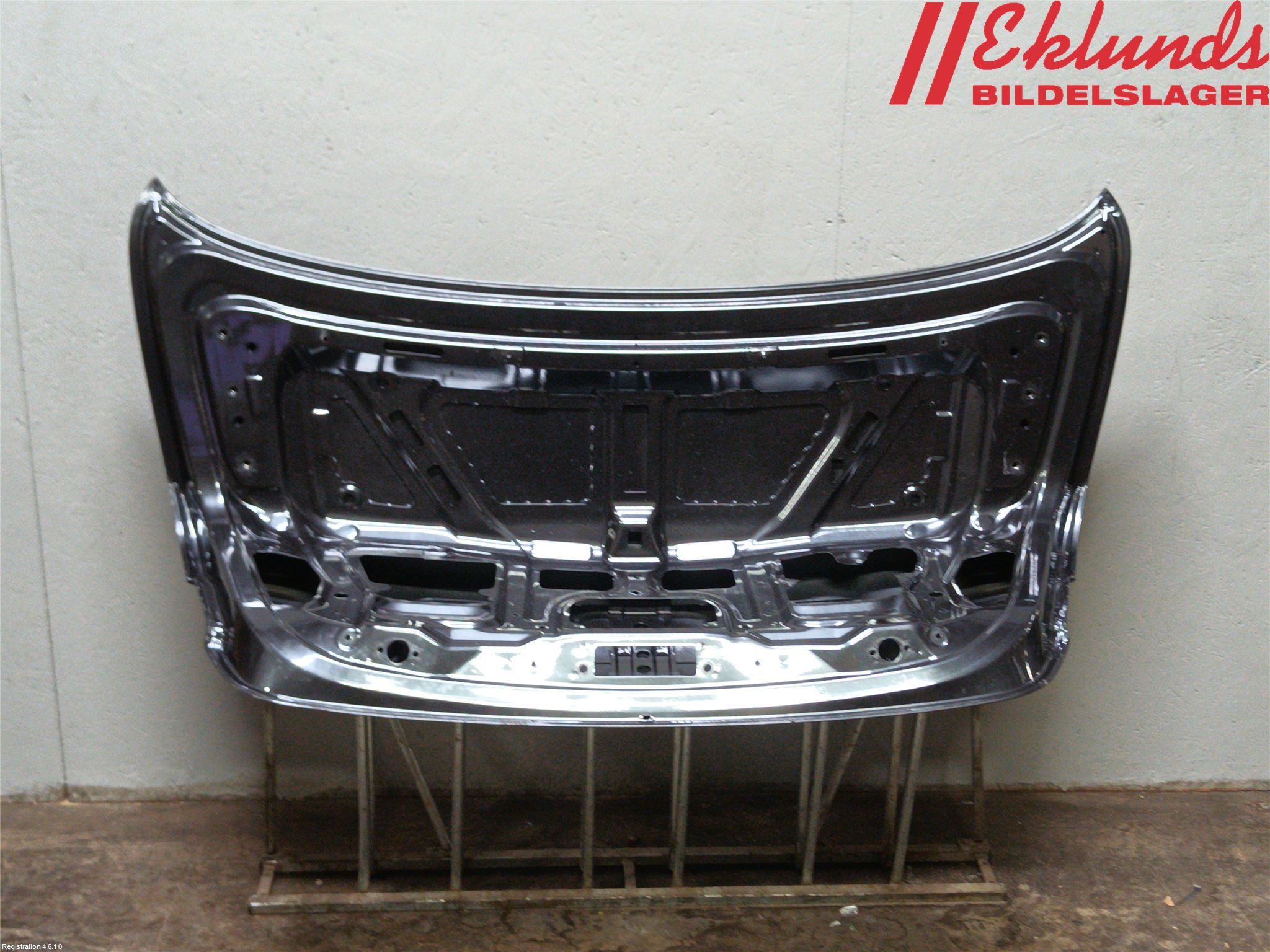 BMW 5 F10/F11/F18 09-17 Baklucka (Ej Med Ruta)