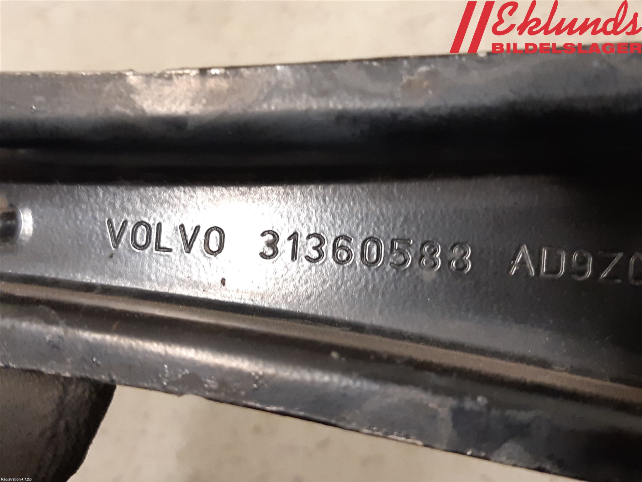 Volvo XC90/RECHARGE 16- Bärarm Bak Vänster