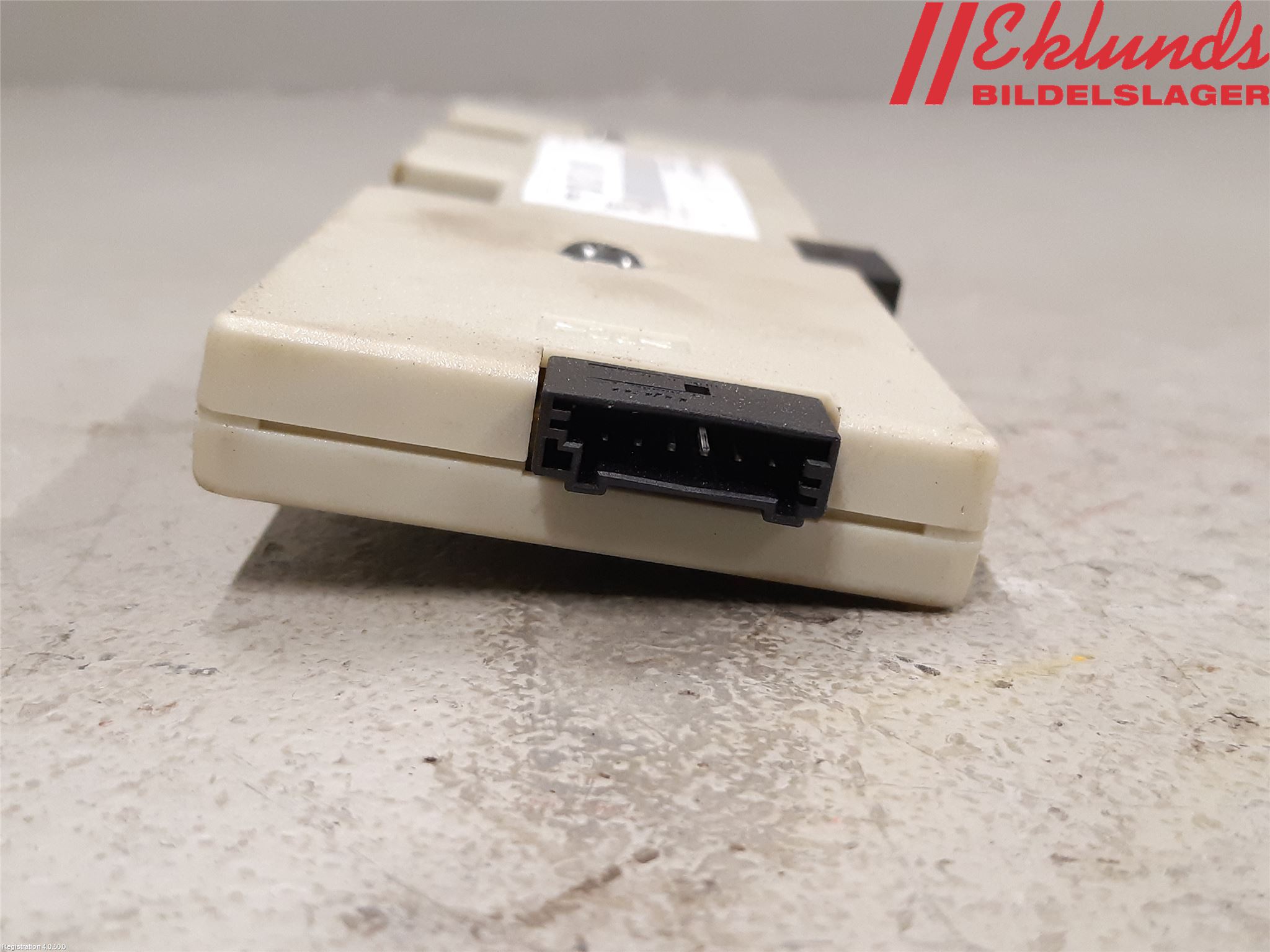 BMW 3 E90/91 SED/TOU 05-12 Antennförstärkare