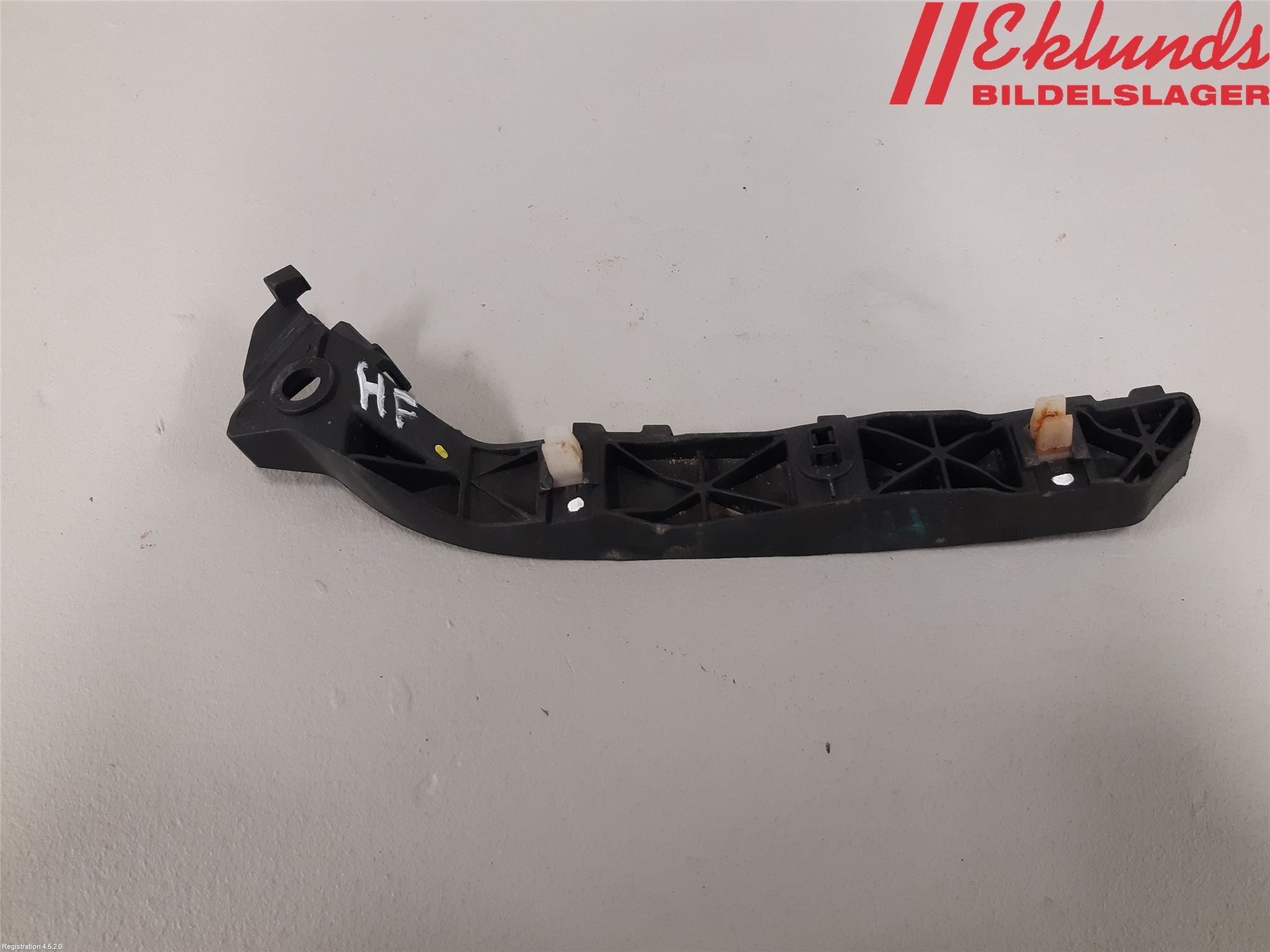 Hyundai i40 08-15 Stötfångarfäste Fram Hö