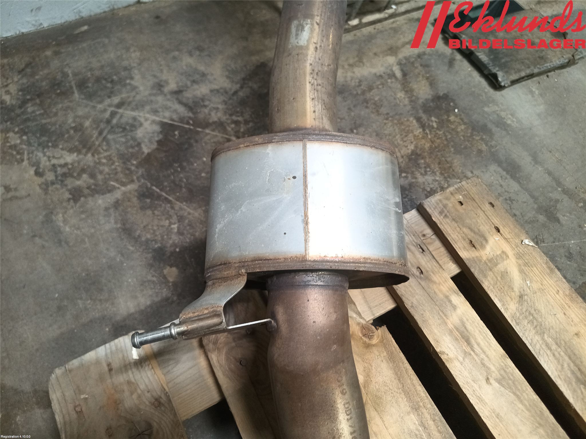 Audi A4/S4 B9 20- Avgas Halvsats