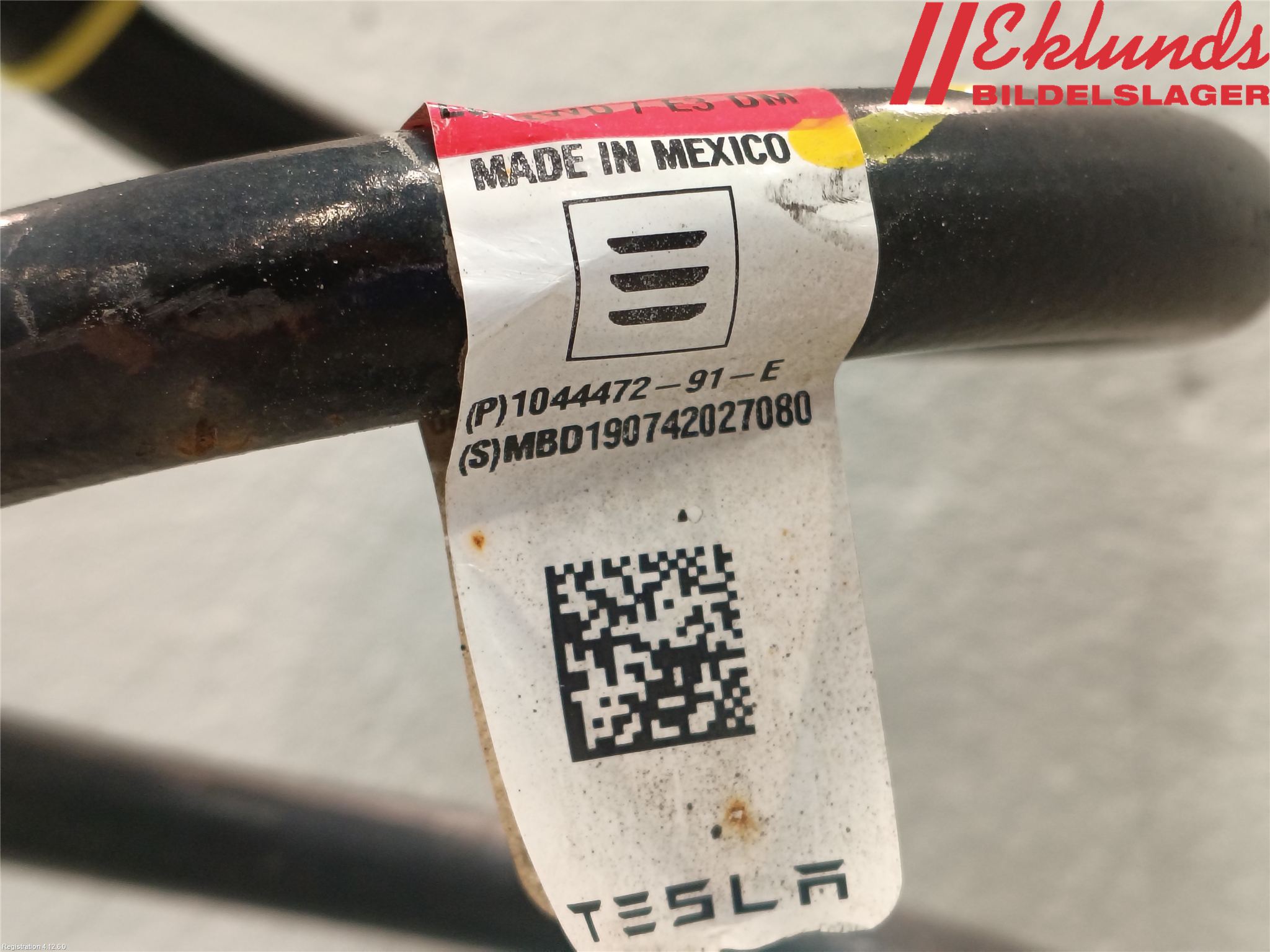 Tesla MODEL 3 17- Fjäder Bak