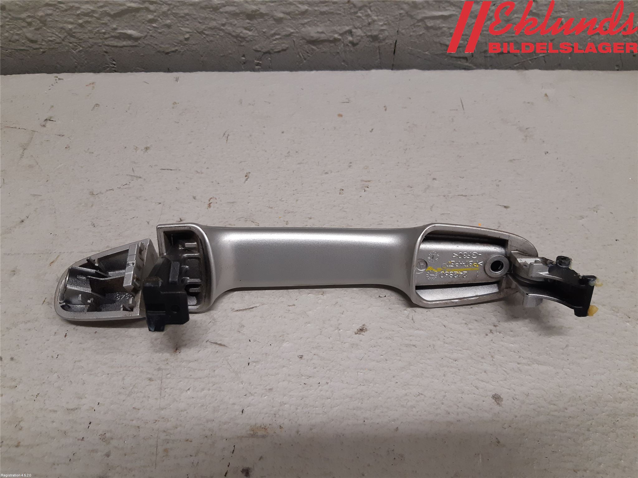 Toyota YARIS XP130 12-14 Dörrhandtag Yttre Hö