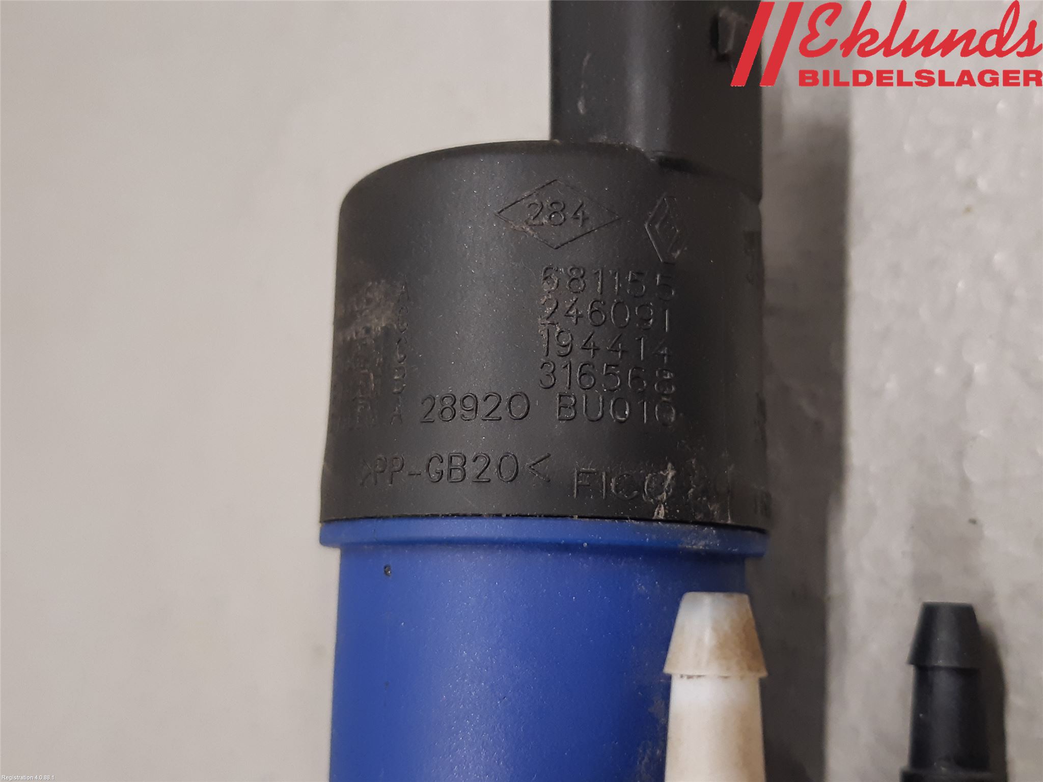 Renault CLIO IV 12-16 Spolarpump Vindruta