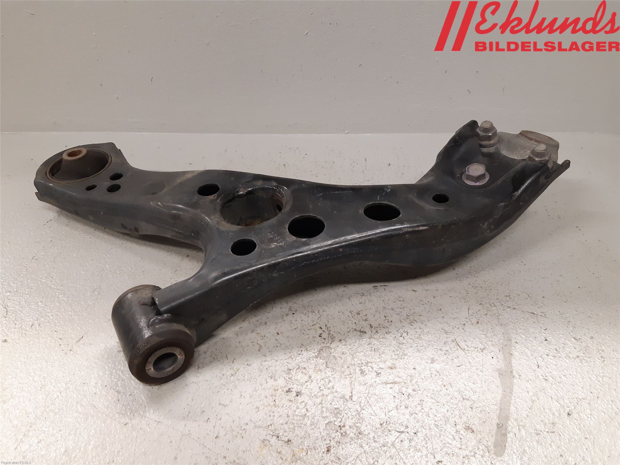 Lexus UX/300e 19- Bärarm Fram Undre Hö