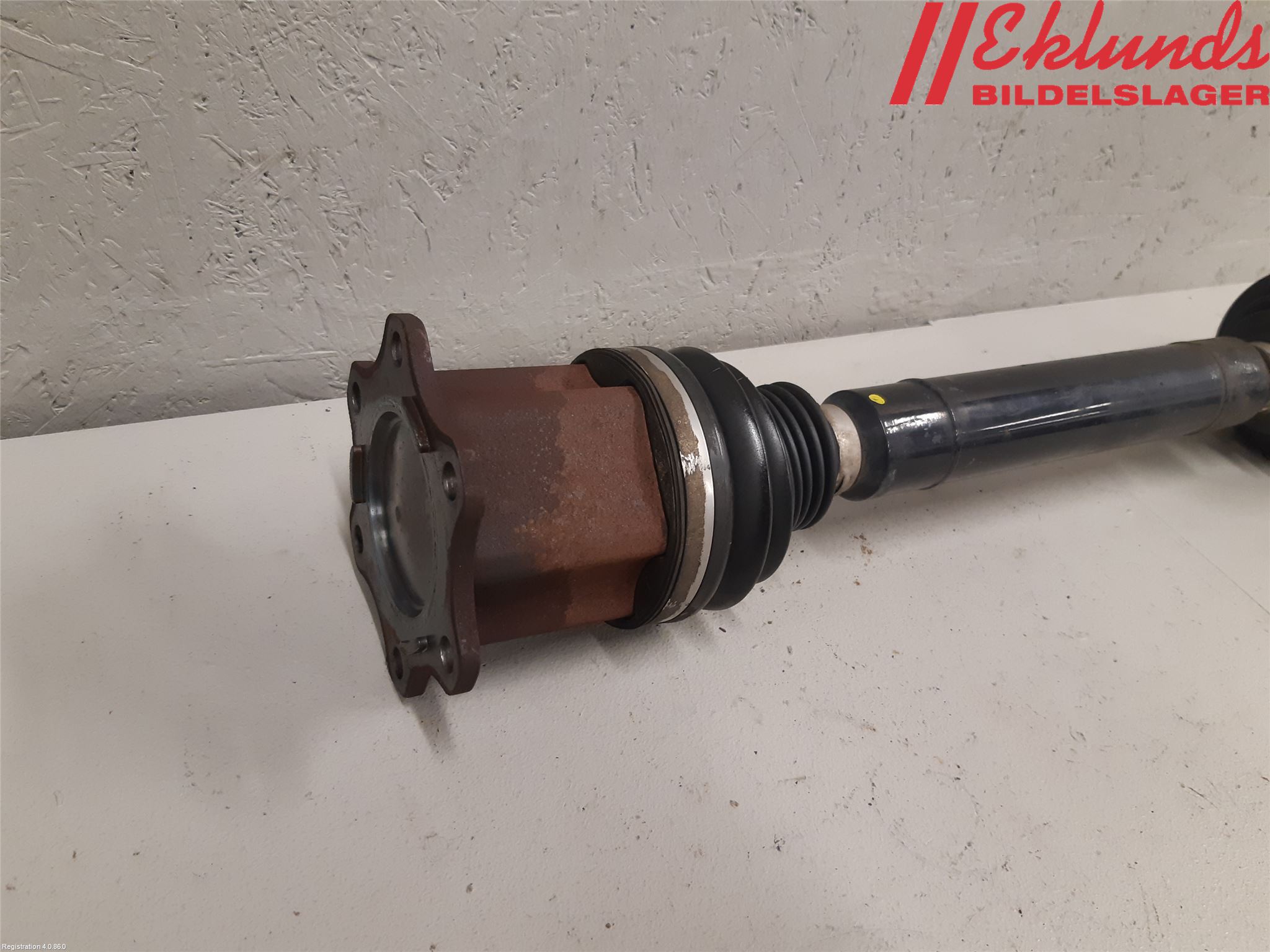 Volkswagen VW PASSAT 15-19 Drivaxel Fram Höger