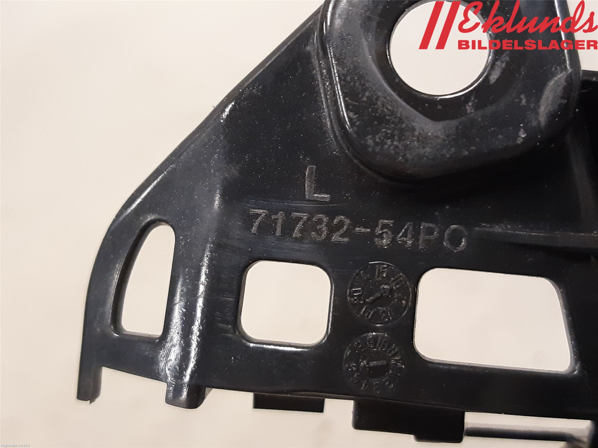 Suzuki VITARA 15- Stötfångarfäste Fram Vä