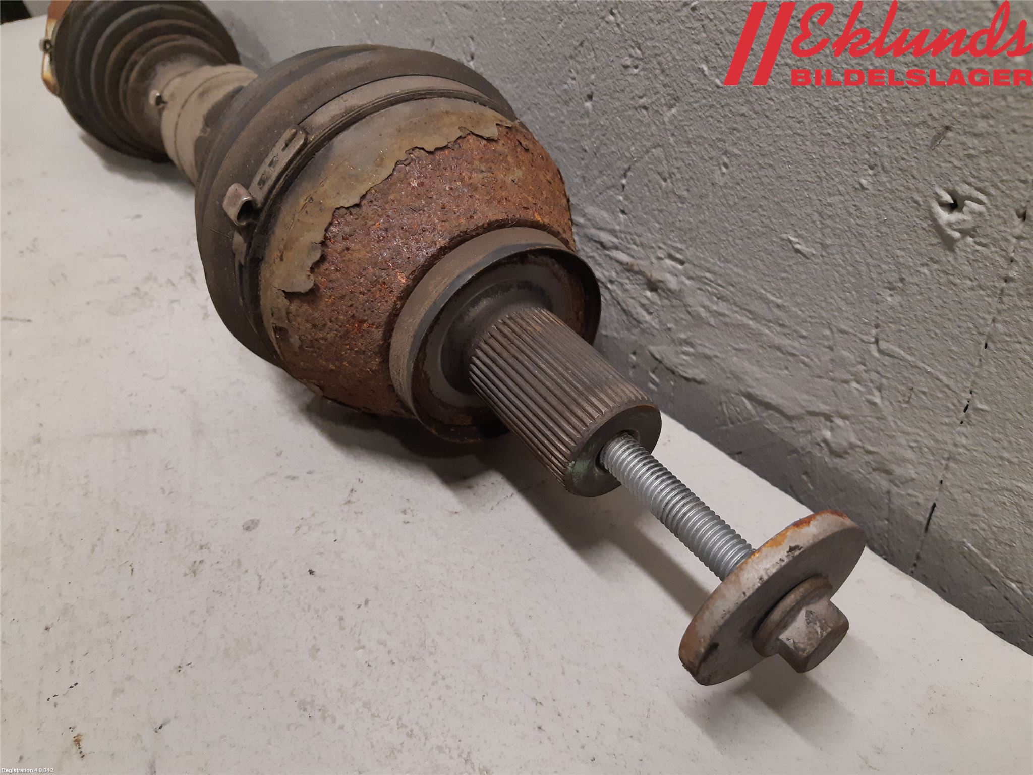 Volvo V60 11-13 Drivaxel Fram Vänster