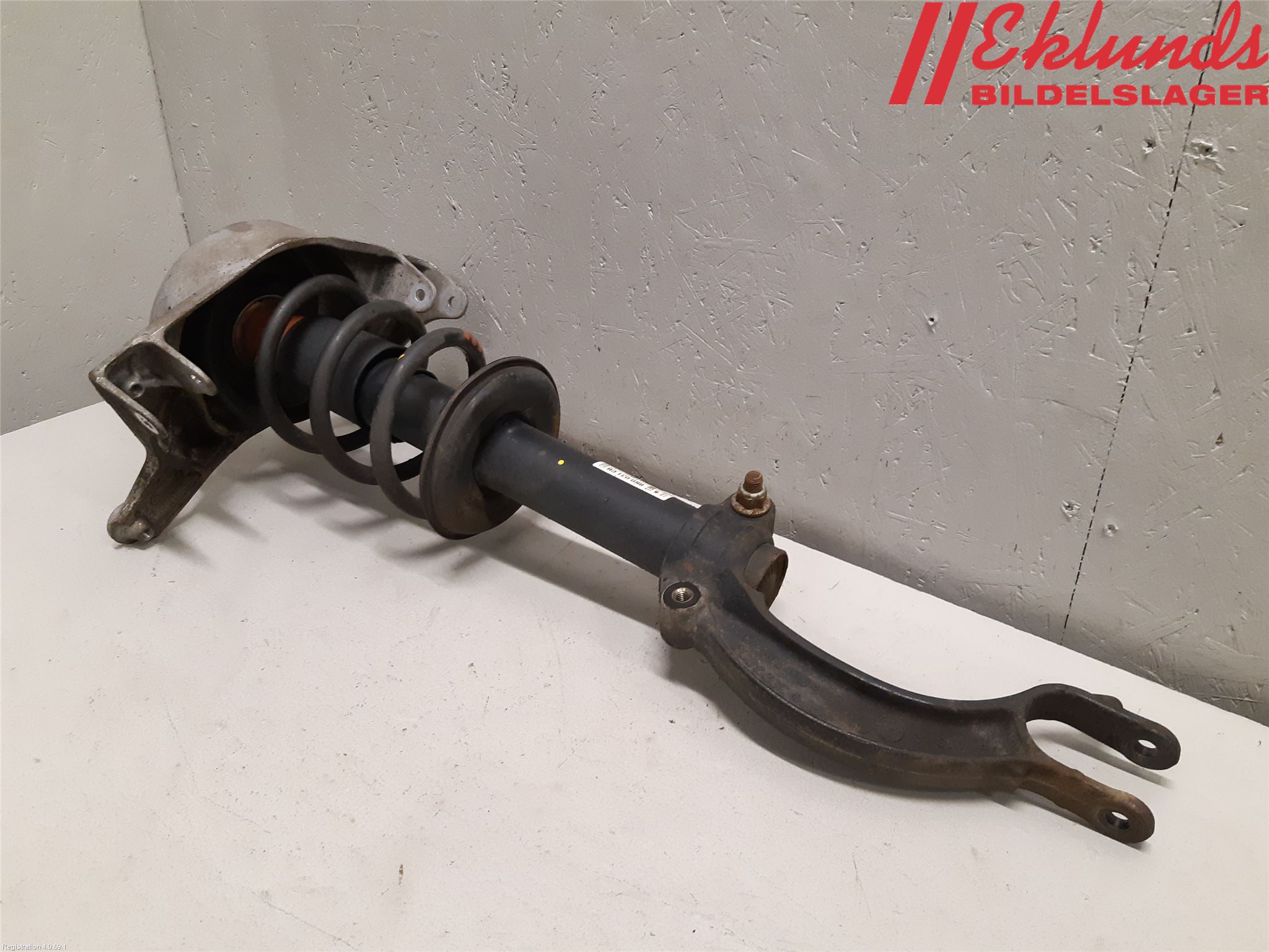 Audi A4 12-15 Fjäderben Fram Höger