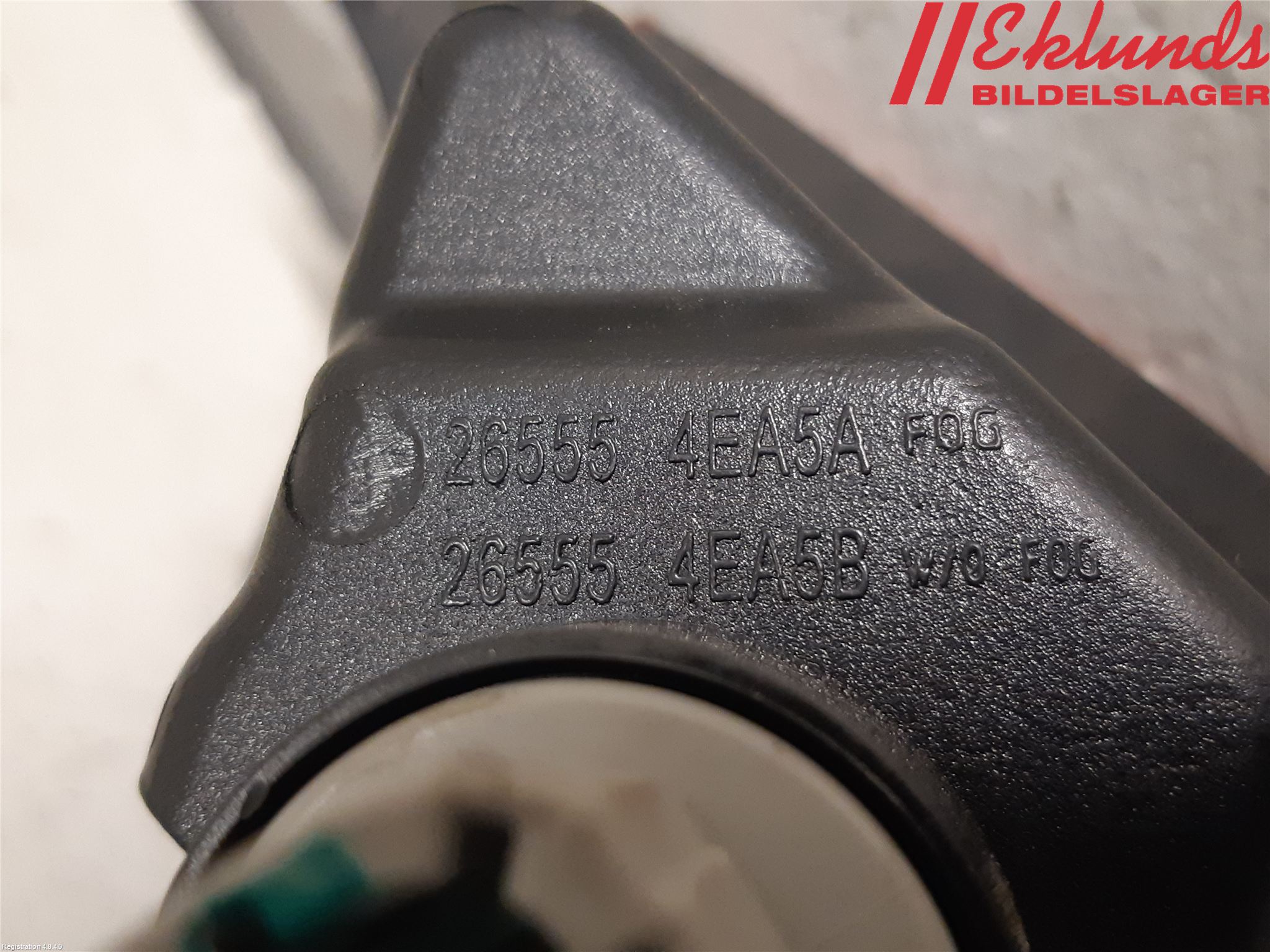 Nissan QASHQAI 14-17 Bakljus Lucka Vä