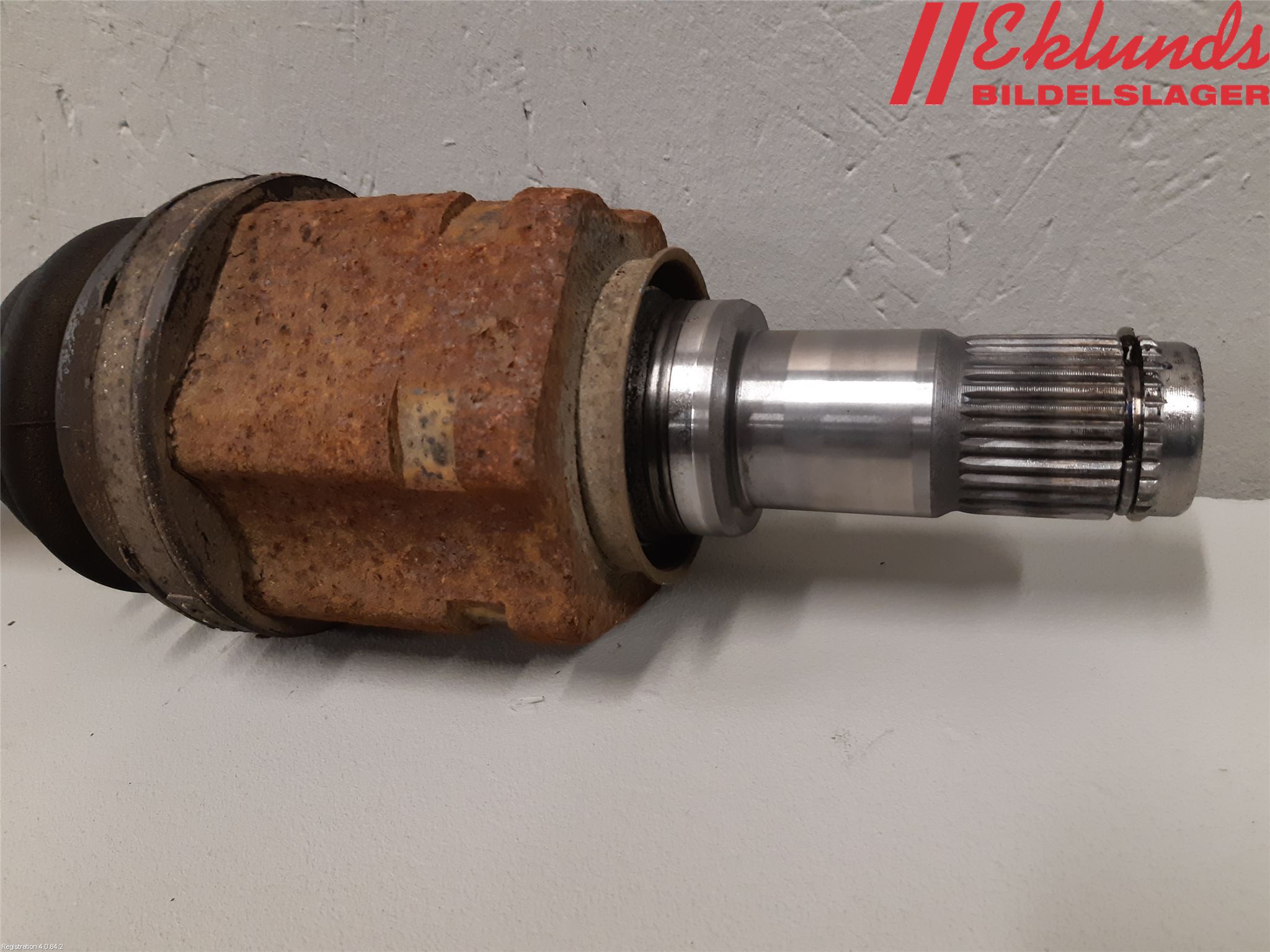 Toyota HILUX 05-16 Drivaxel Fram Vänster