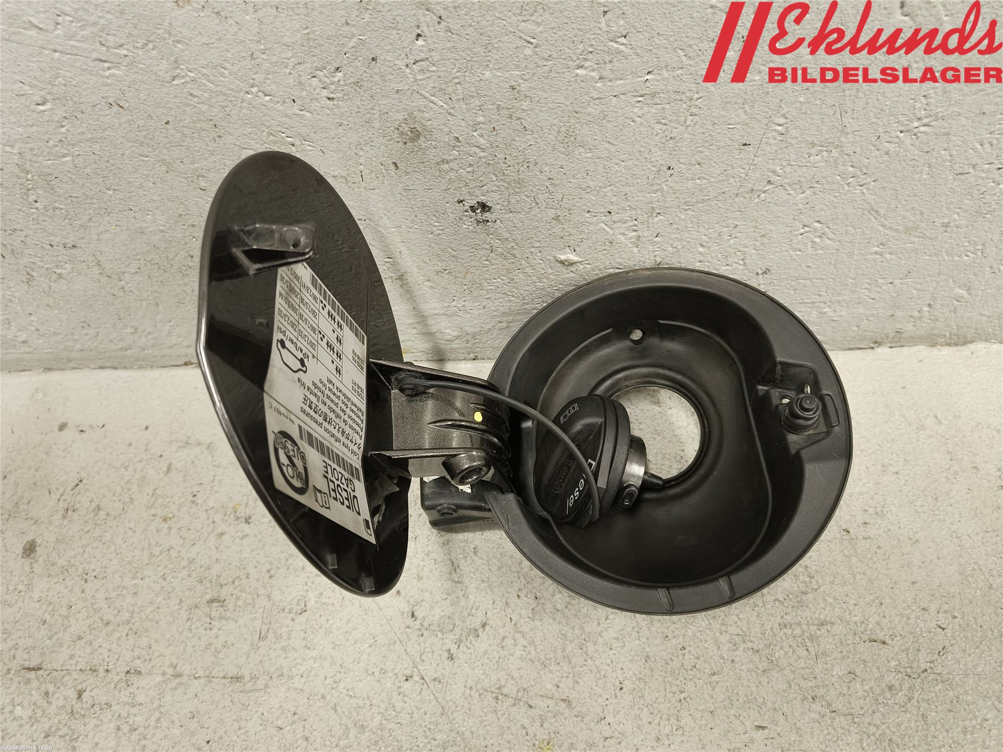 Volkswagen VW PASSAT 11-14 Tanklucka